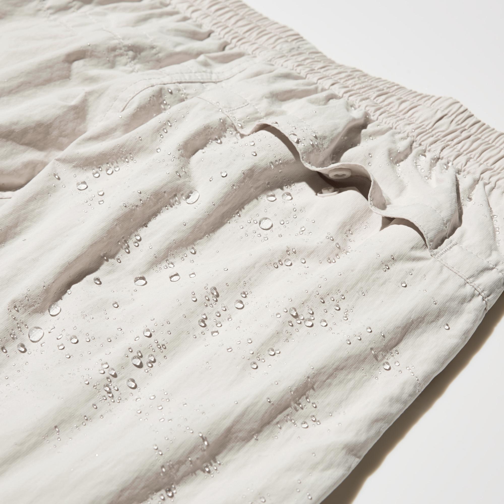 Water-repellent finish offers protection from light rain. Made without perfluorinated chemicals (PFAS). *The fabric is coated with a water-repellent agent so the effect lasts longer. The finish is not permanent.