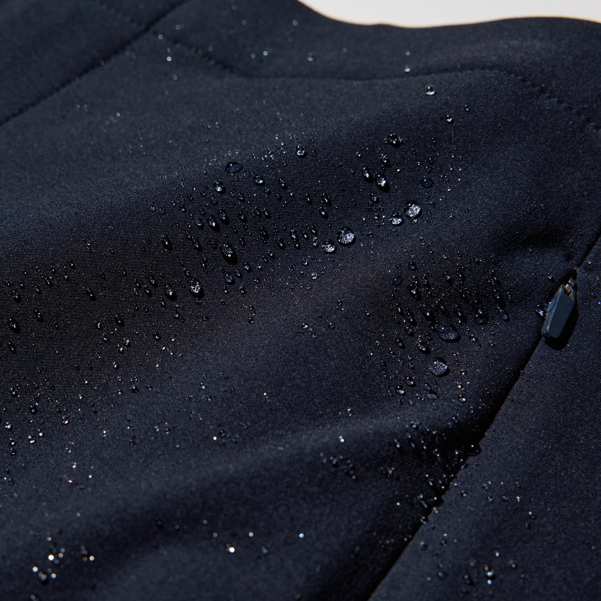 Water-repellent finish protects against light rain. *The fabric is coated with a water-repellent agent so the effect lasts longer. The finish is not permanent.