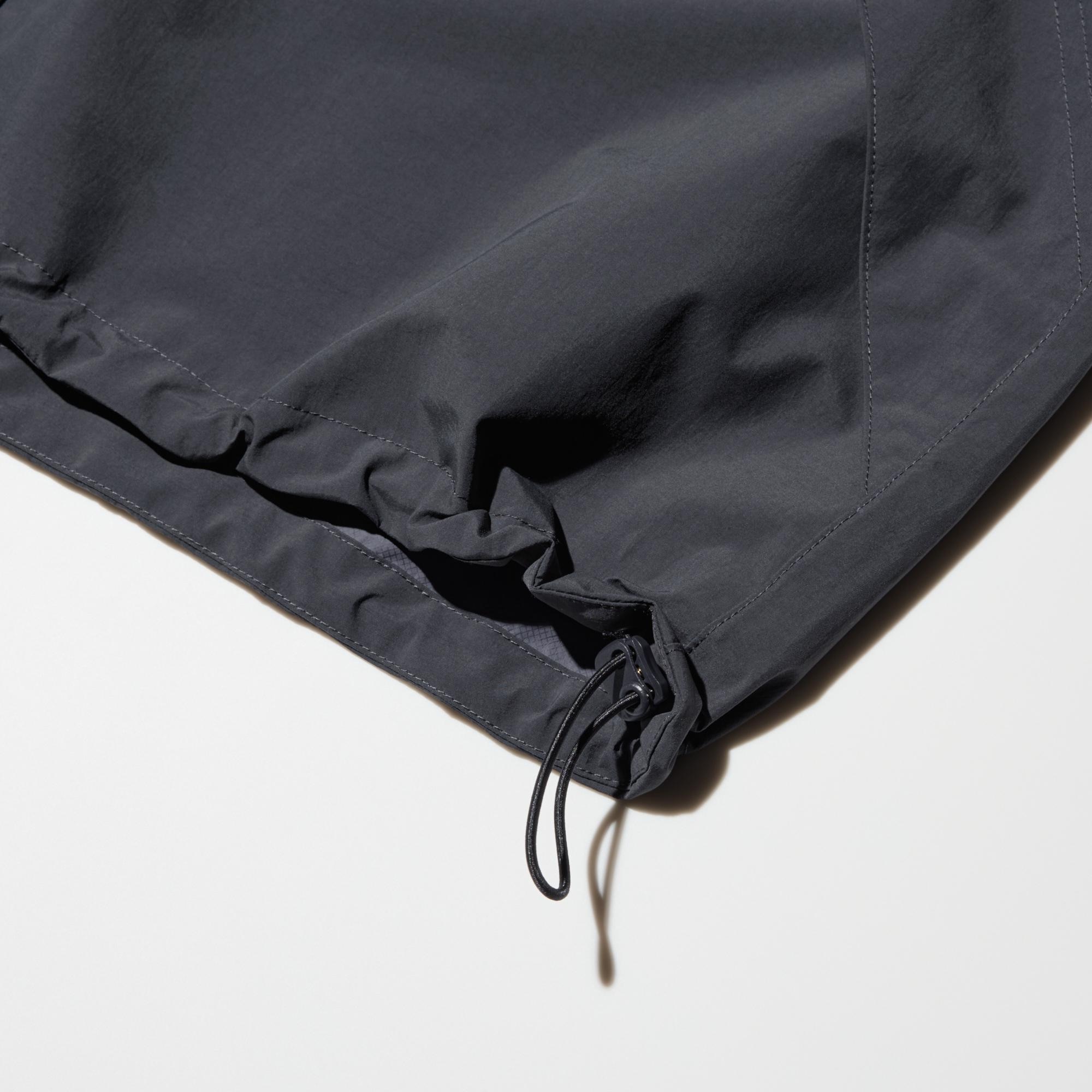 Elasticated hem.