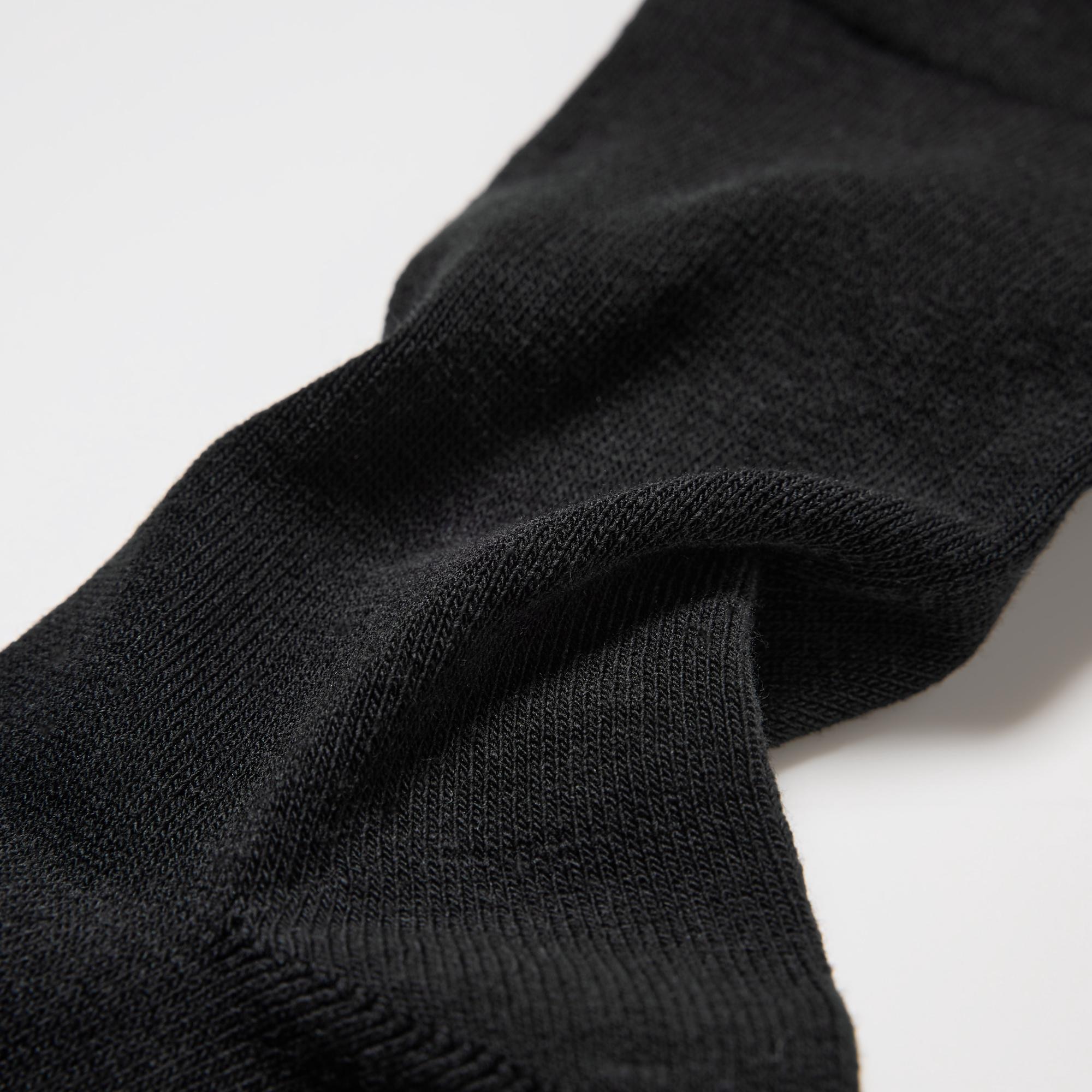Special yarn neutralizes and deodorizes odors. The yarn retains its deodorizing properties even after washing. *Not permanent. With odor control features.