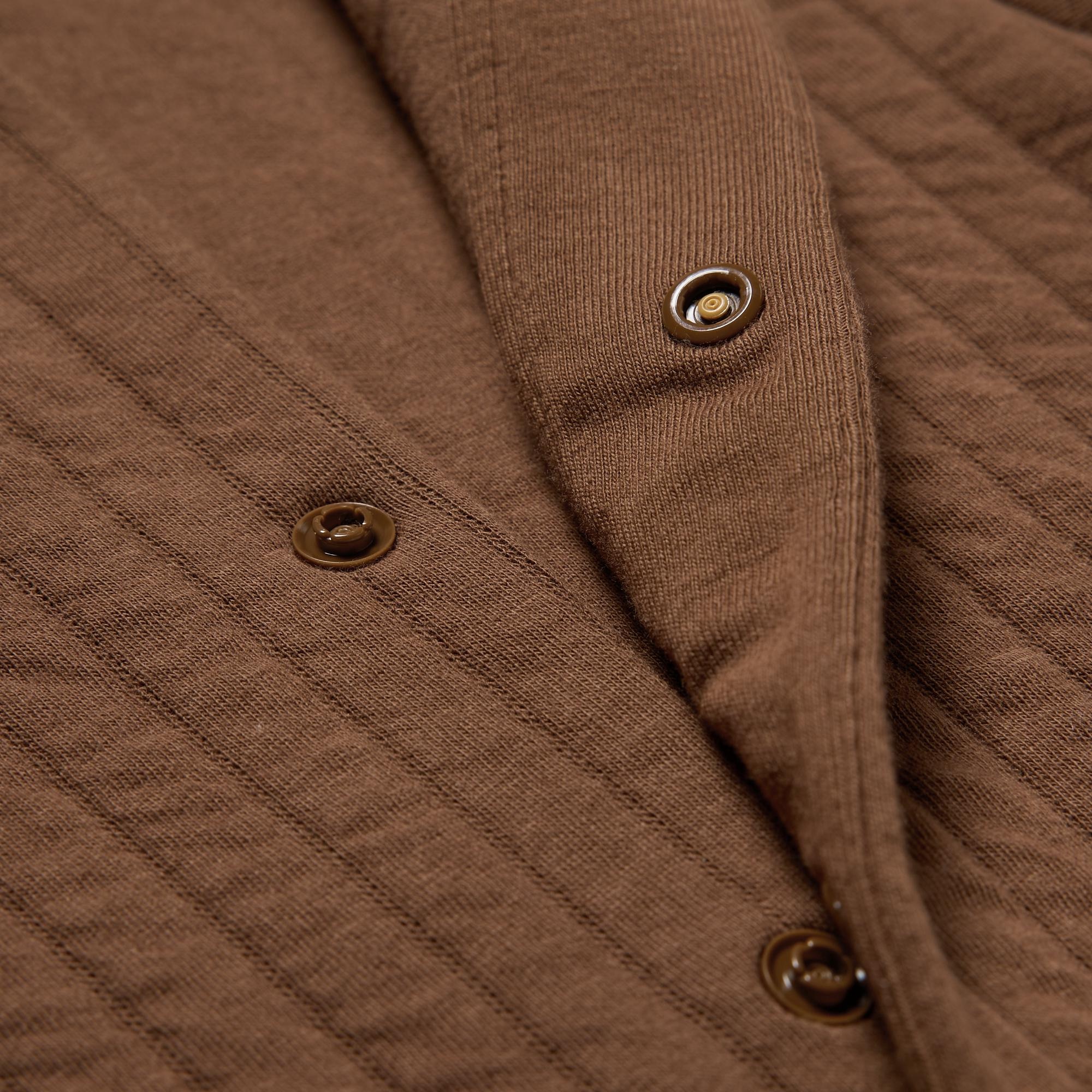 Hypoallergenic plastic snap buttons. *Note: May not fully protect against all allergies.