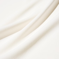 https://image.uniqlo.com/UQ/ST3/us/imagesgoods/479604/feature/usgoods_479604_feature1.jpg