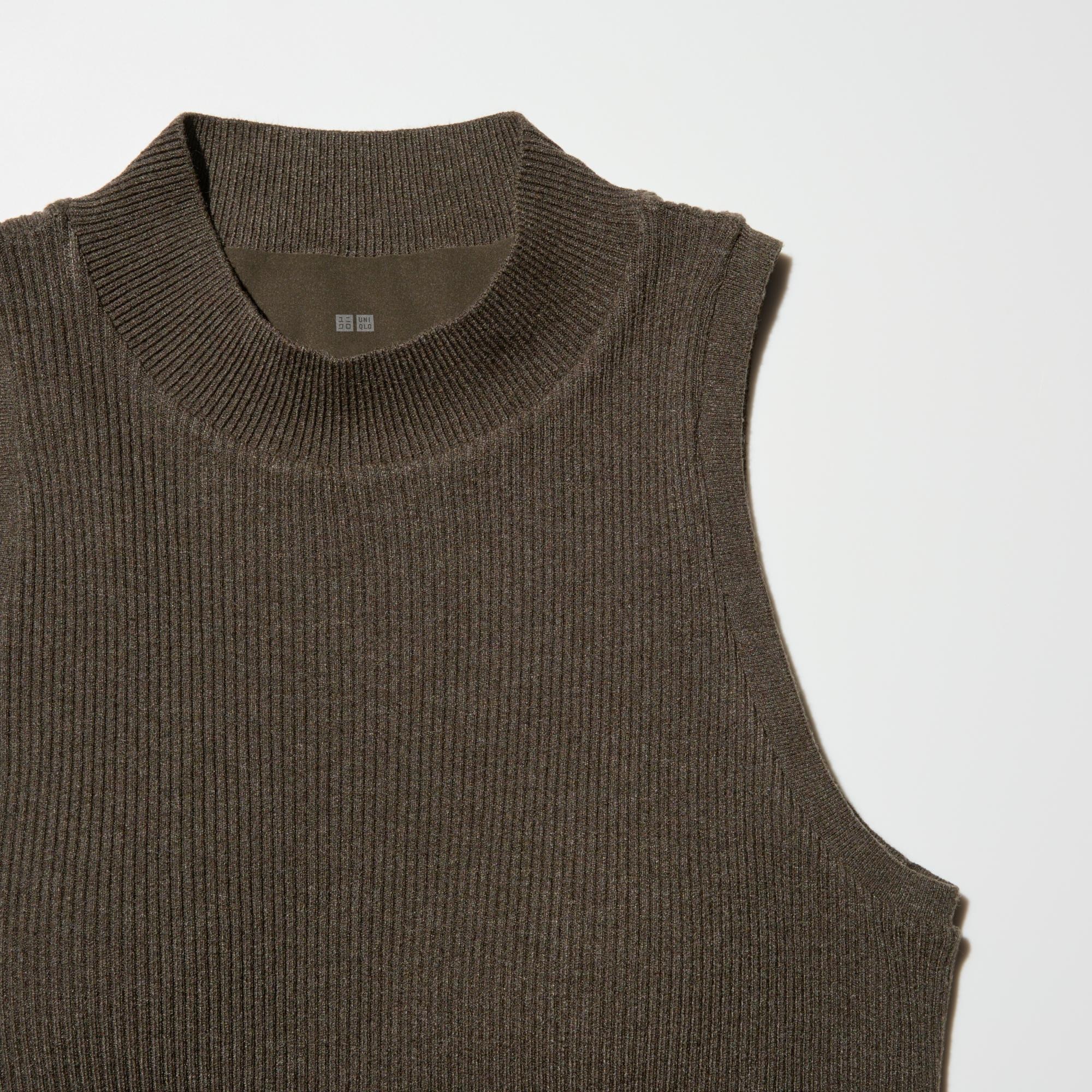 Sleeveless, but bra straps won’t show through. Styles well on its own.