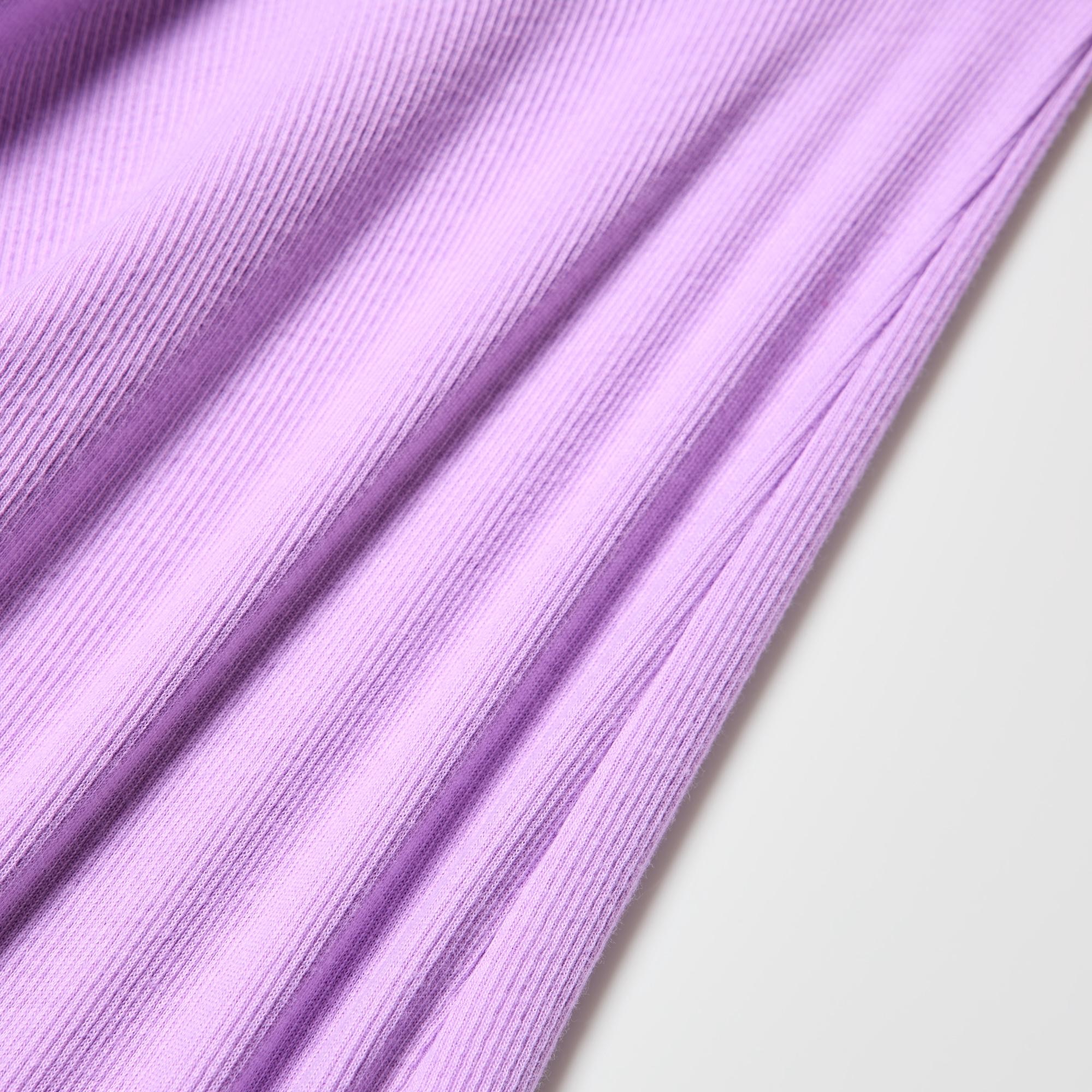 Ribbed fabric made with stretchy yarn for freedom of movement and easy outfit changes.