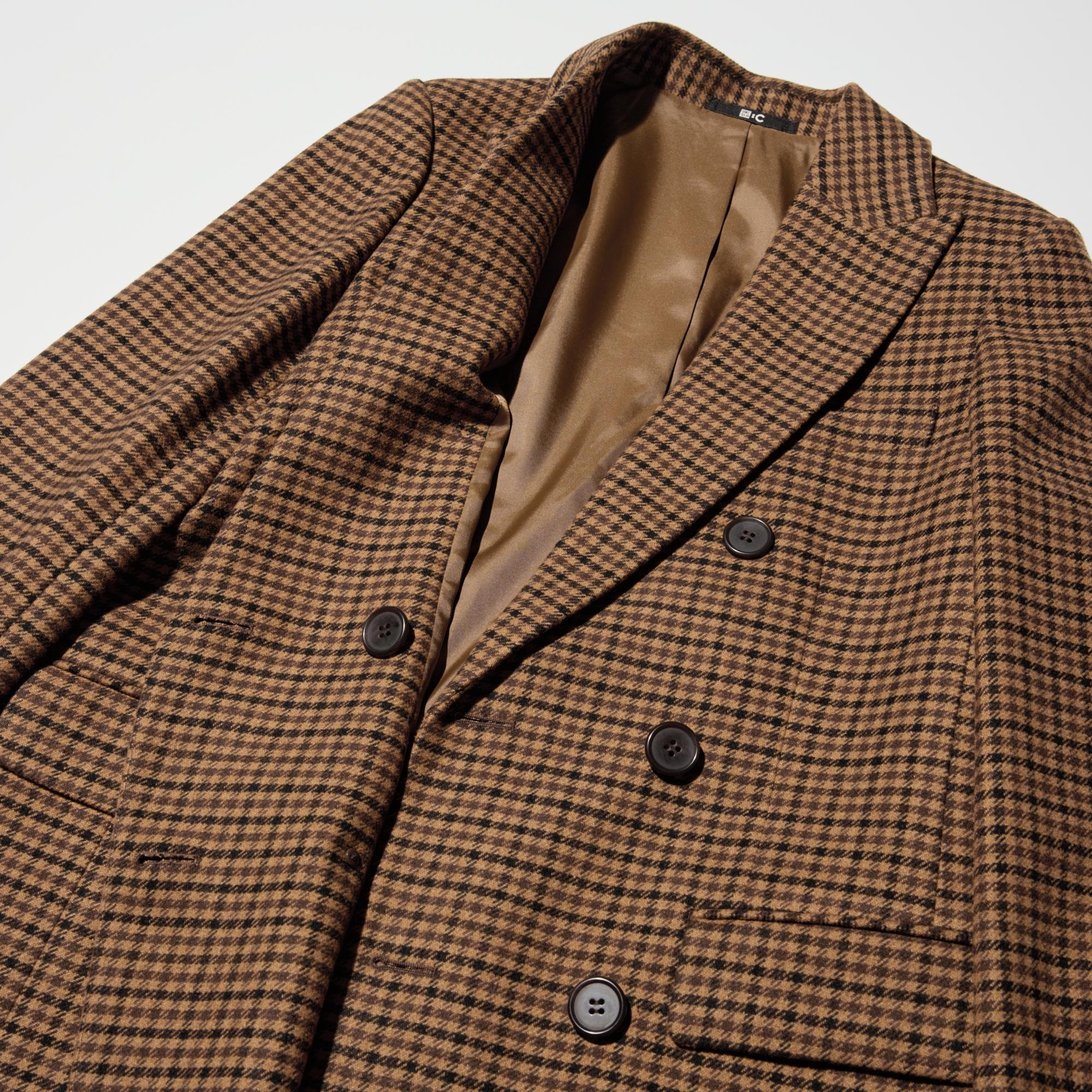 Unisex design with functional button holes on both sides.