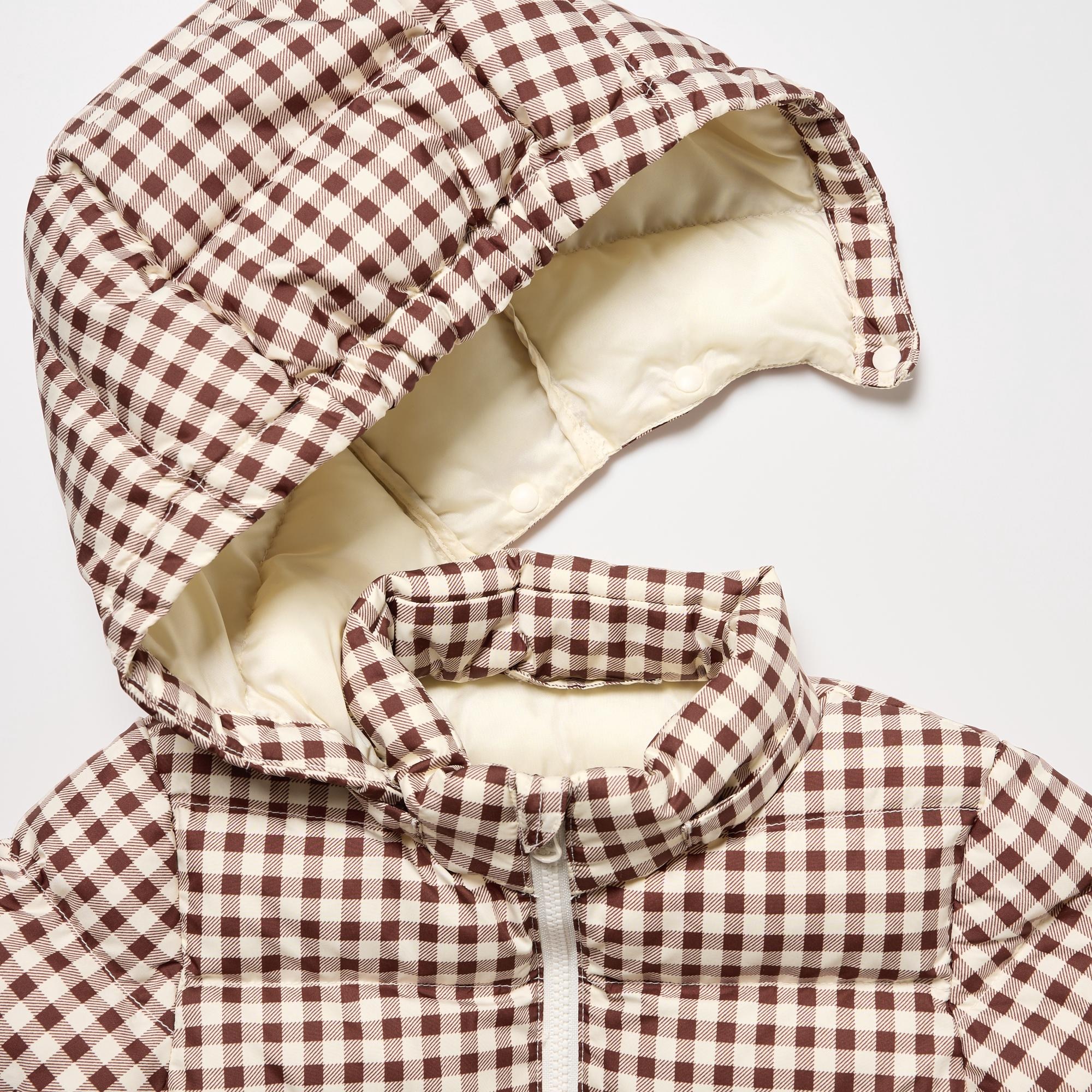 Removable hood.
