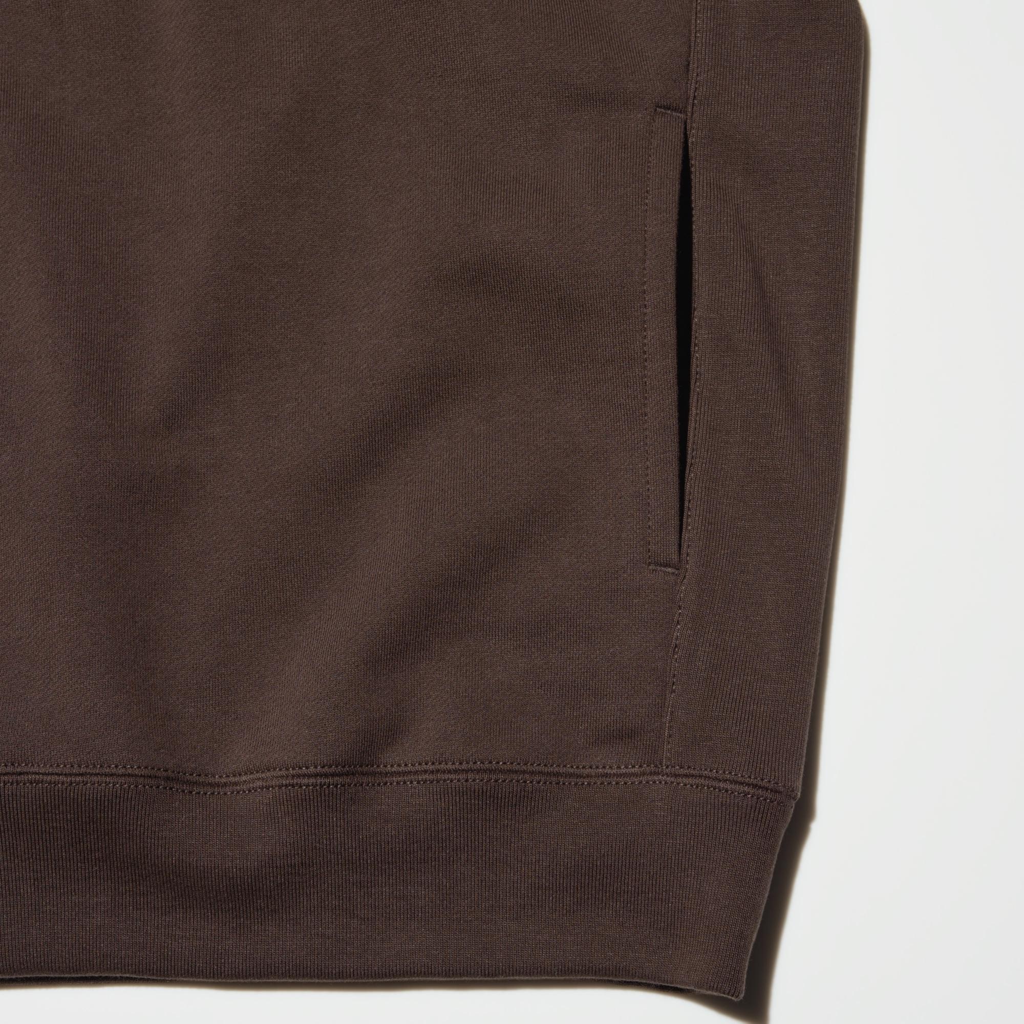 Sleek and functional side pockets.