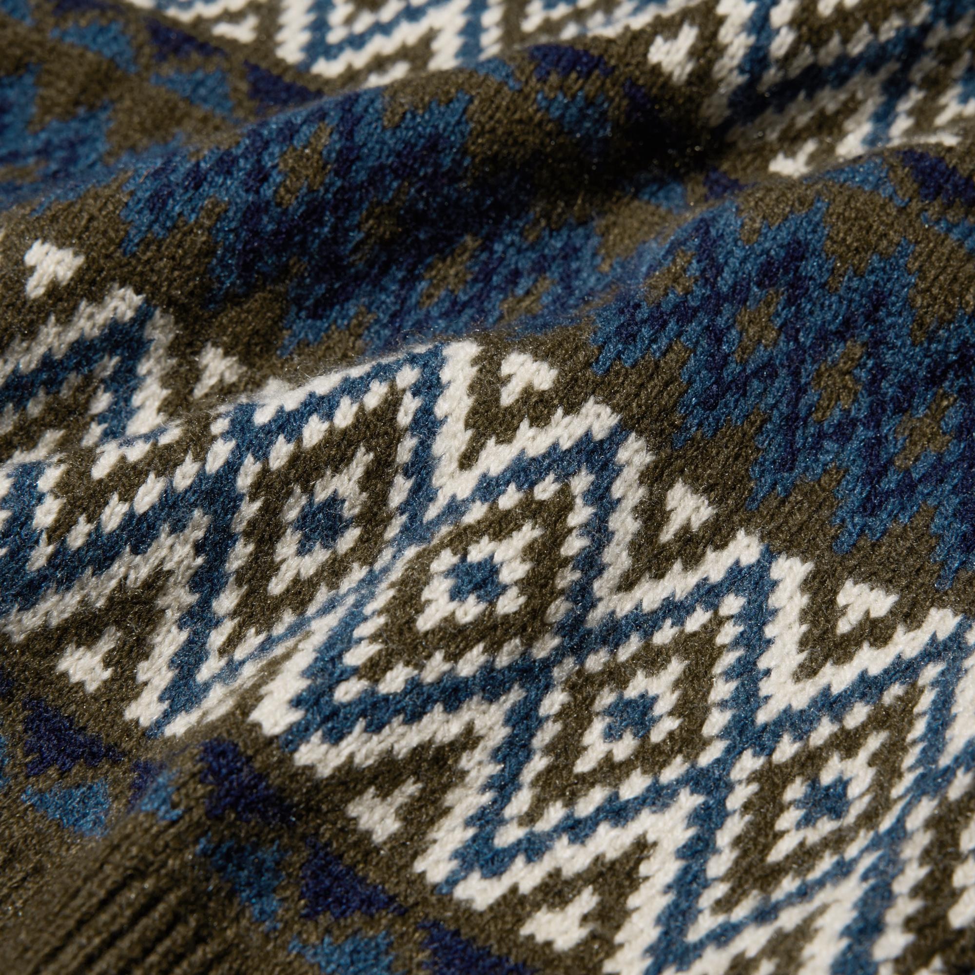 Warm, fluffy yarn fabric. Fair Isle pattern.