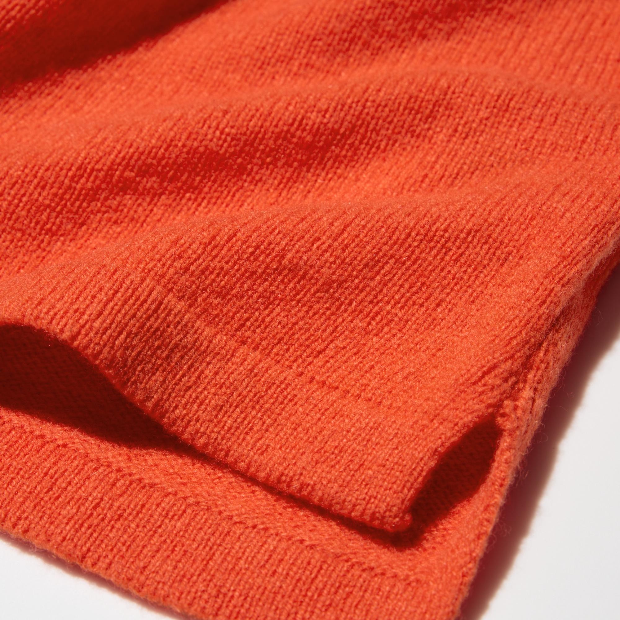 100% wool fabric.