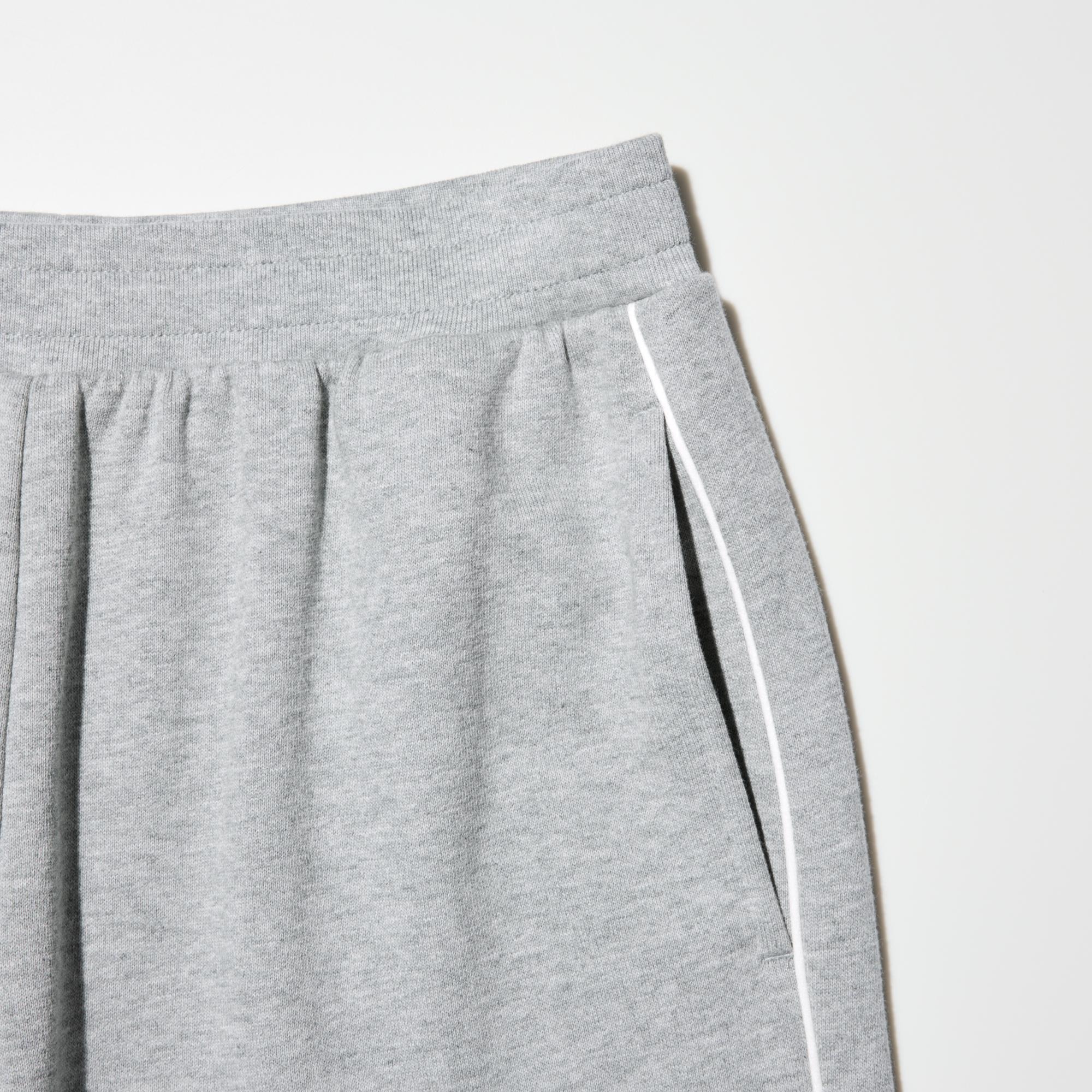 Практикалық бүйір қалталар.