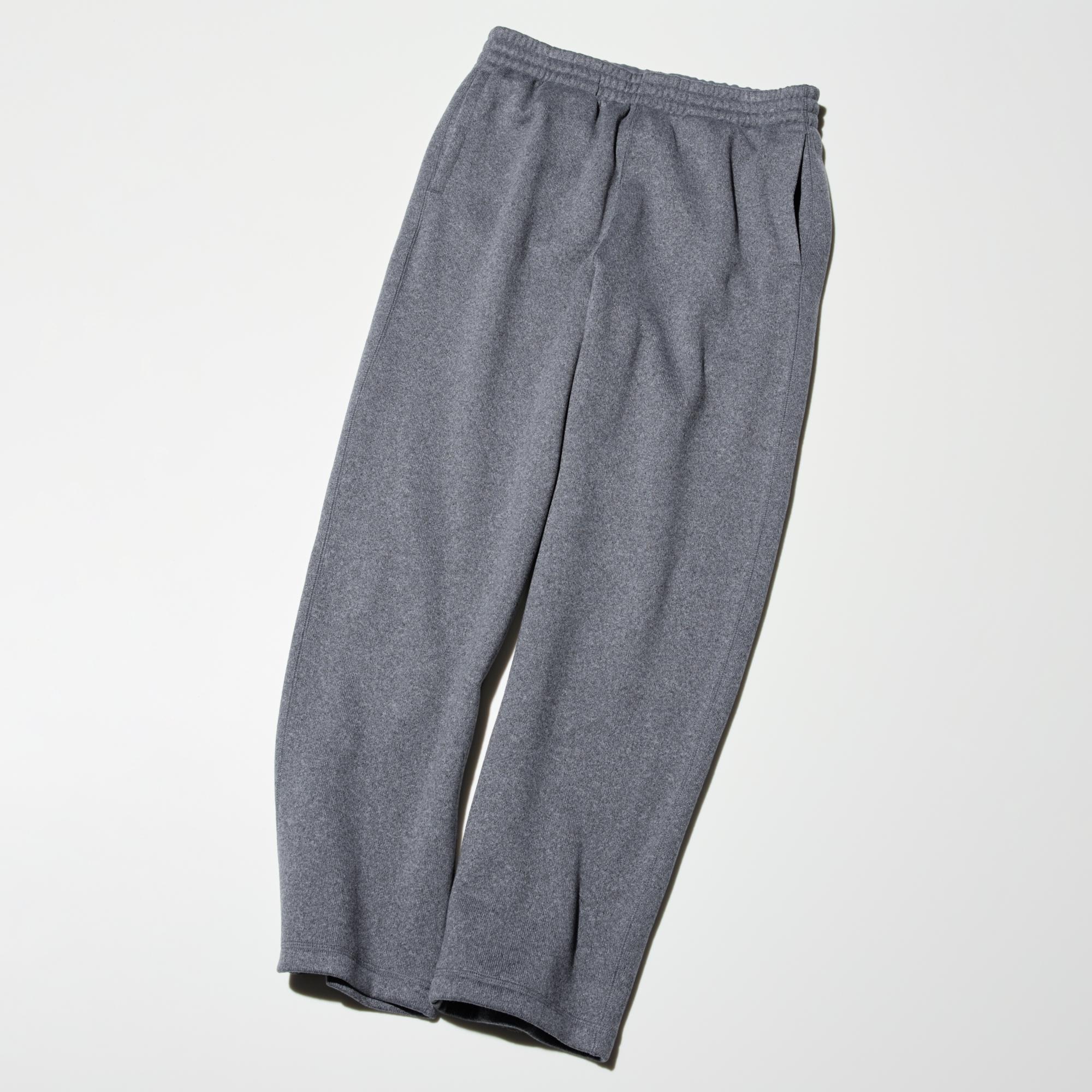 The sleek waist and straight silhouette create an elegantly casual style.