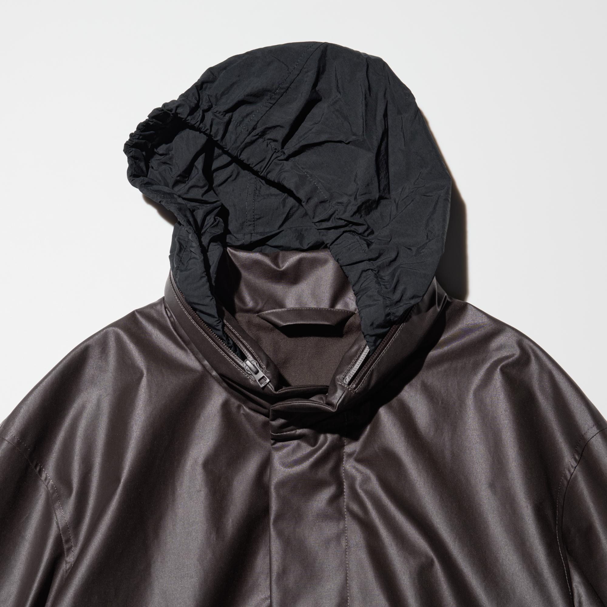Stand collar with hood inside.