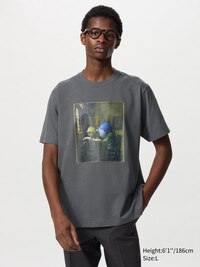Doraemon meets the Louvre UT Graphic T-Shirt
