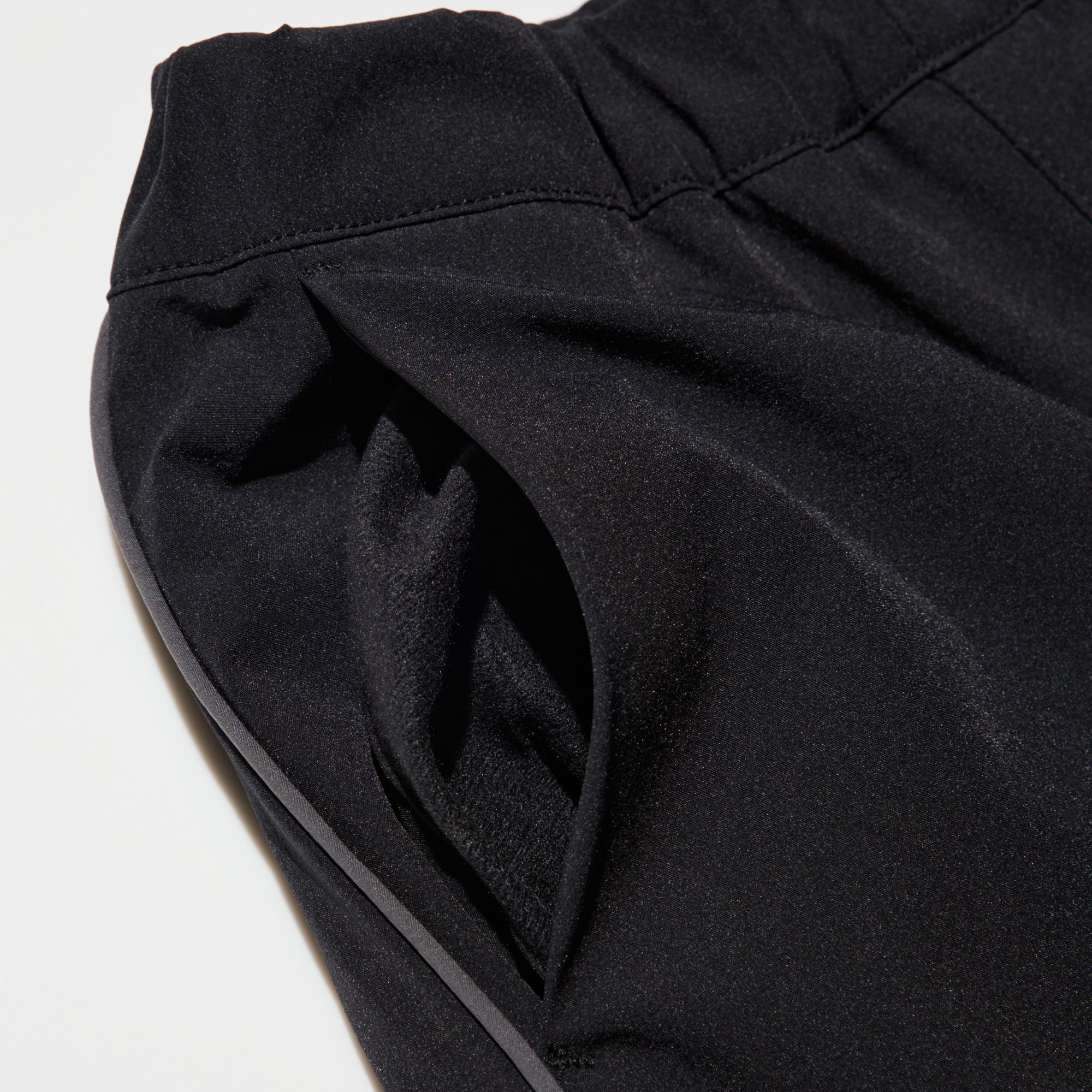 Pockets lined with warm, brushed fabric.