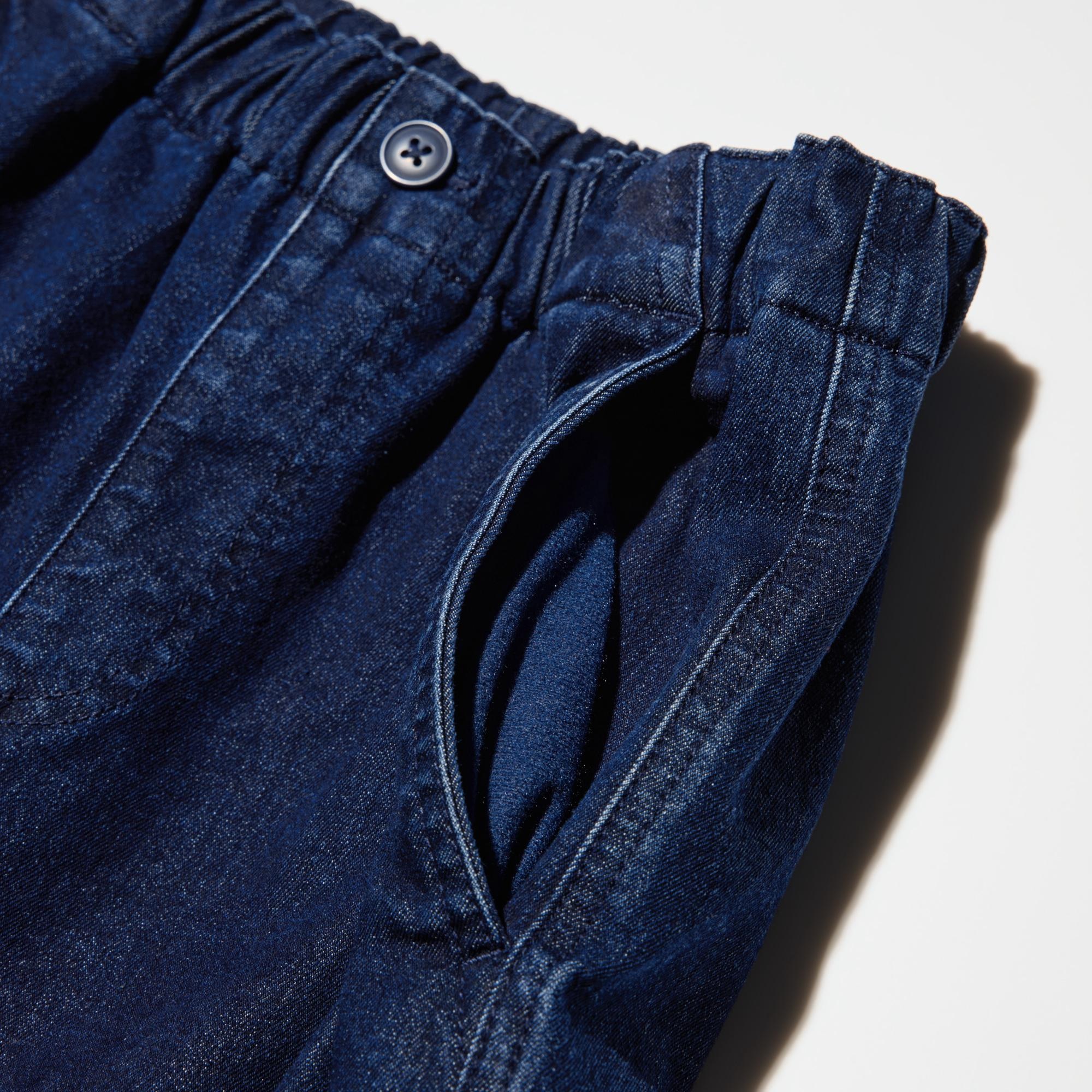 Pockets lined with warm, brushed fabric.