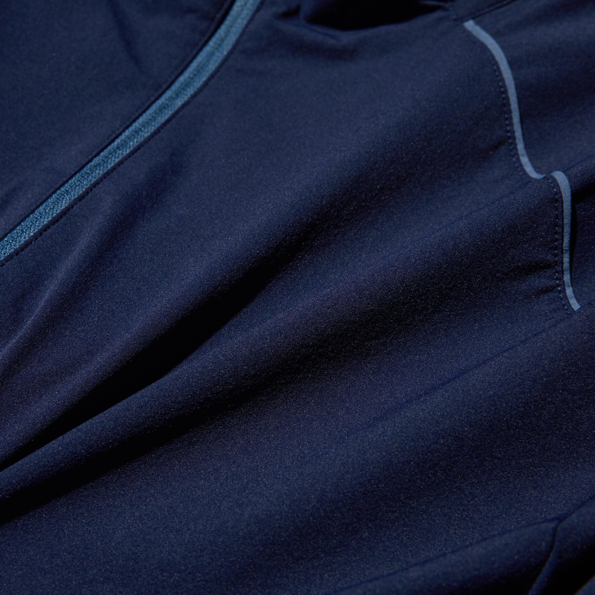 Crisp jersey material made from nylon tricot. Ultra Stretch fabric. With DRY technology.