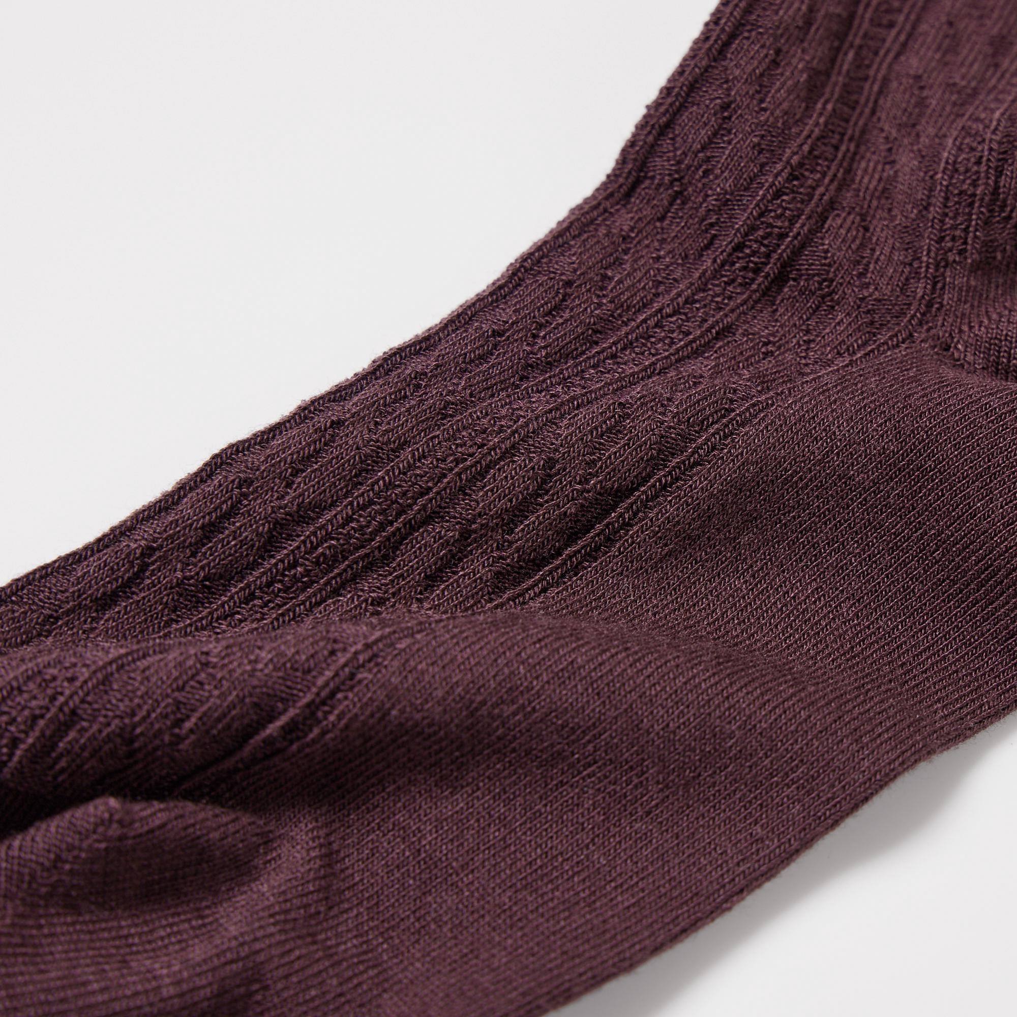 Special yarn neutralizes and deodorizes odors. The yarn retains its deodorizing properties even after washing.
  *The finish is not permanent. With odor control features.