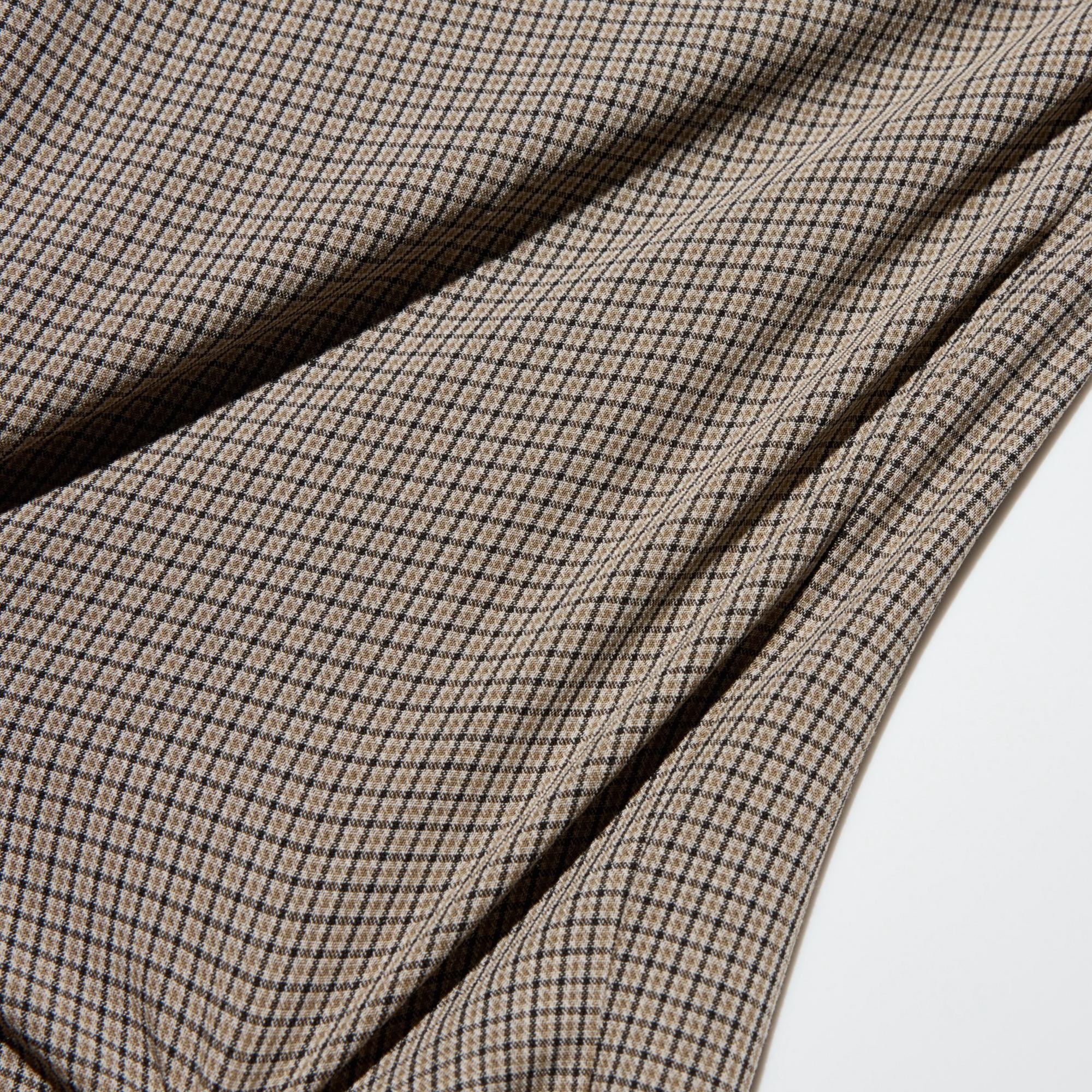 Two-way stretch fabric. Elegant, premium fabric.