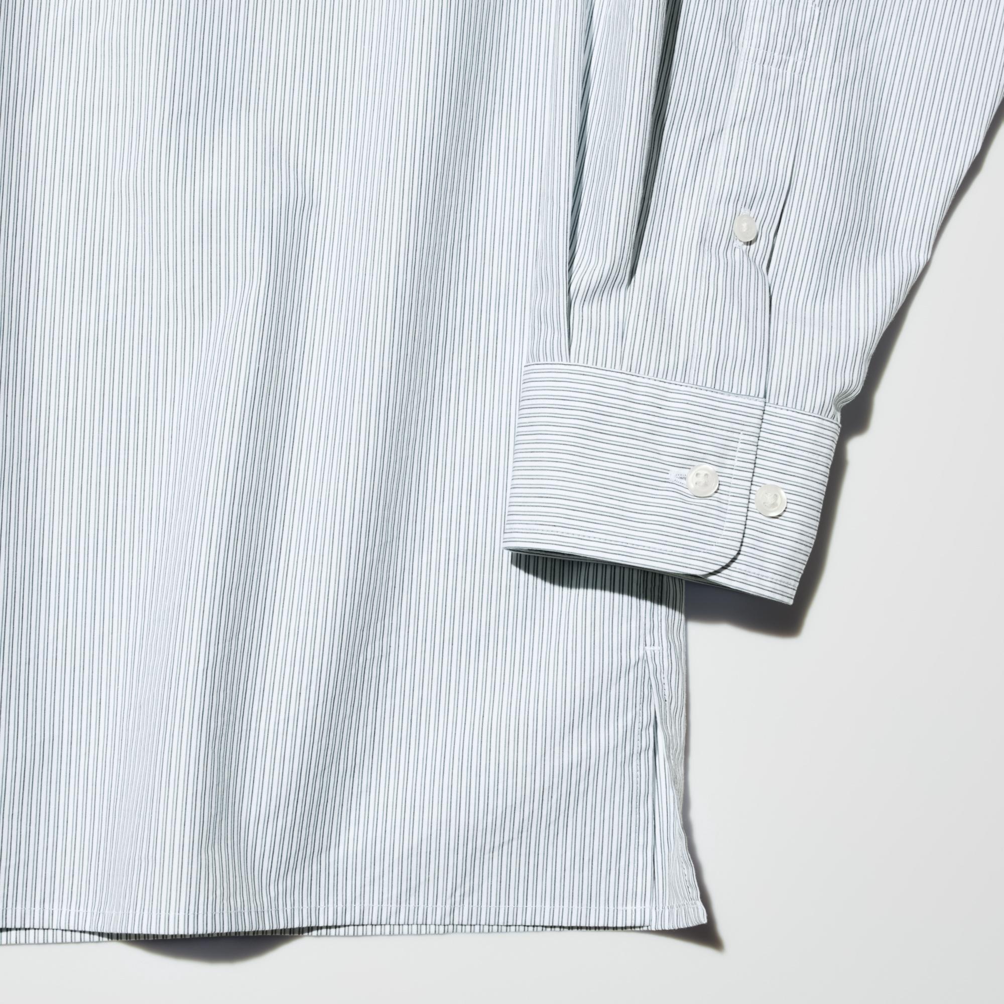 Square-cut hem with slits for easy layering.