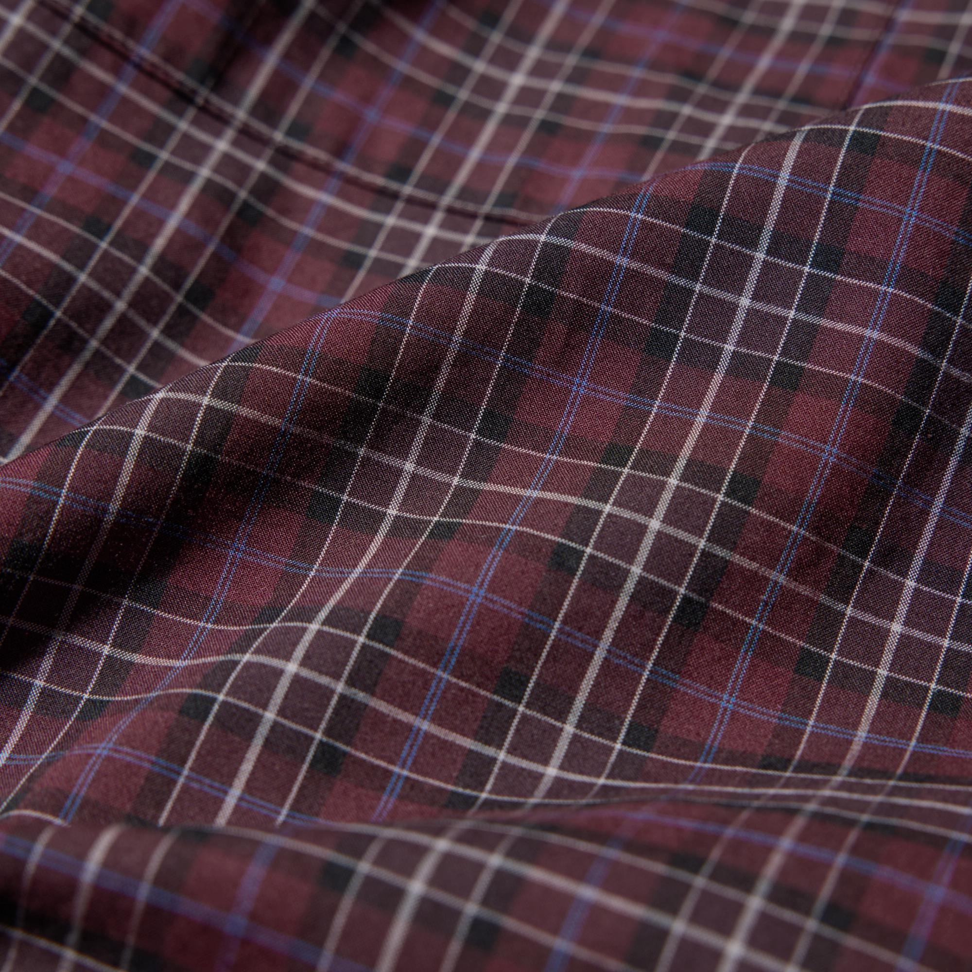 100% ultra-long fiber cotton produces a stunning color and glossy sheen. Thread thickness and density specially selected to showcase each pattern and color.