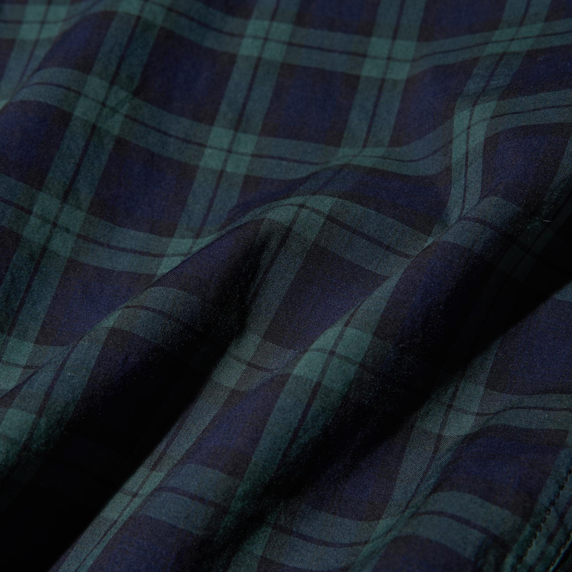 100% ultra-long fiber cotton produces a stunning color and glossy sheen. Thread thickness and density specially selected to showcase each pattern and color.
