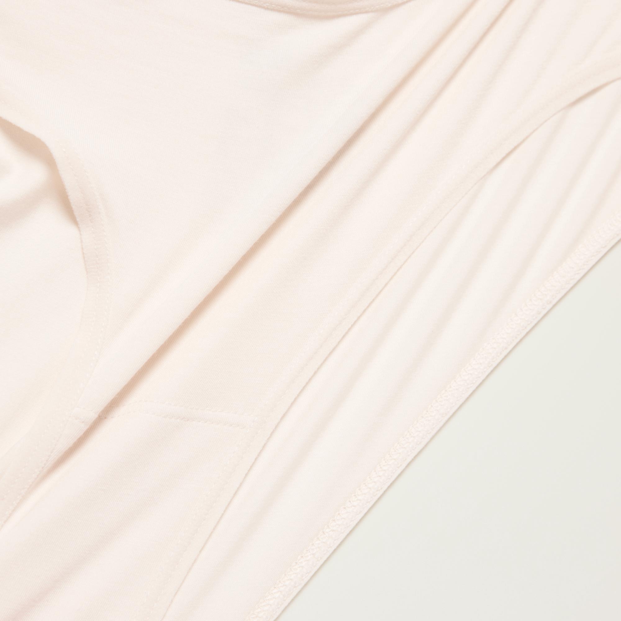 Supple, contouring fabric for a comfortable fit.
