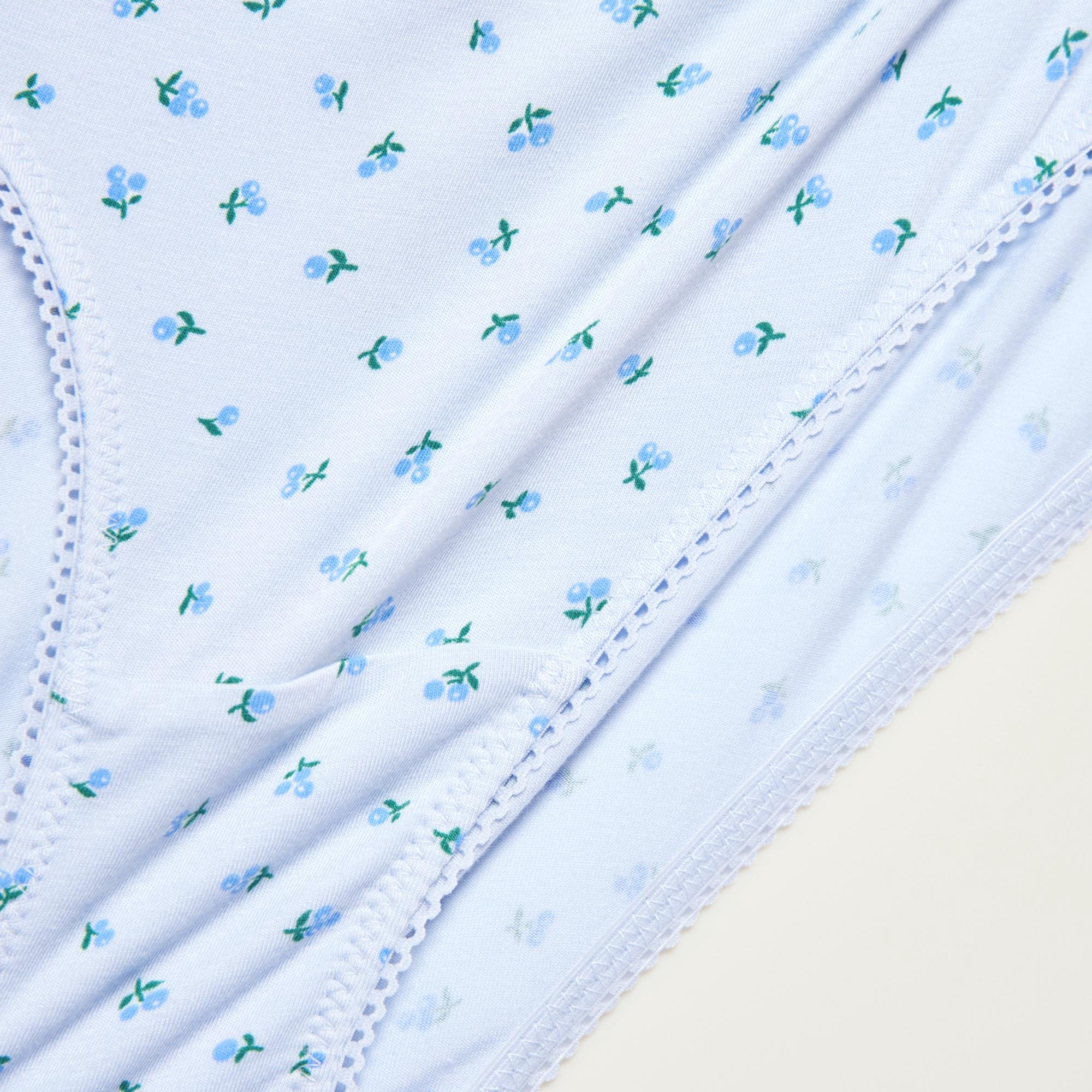 Smooth, contouring fabric provides a comfortable fit.
