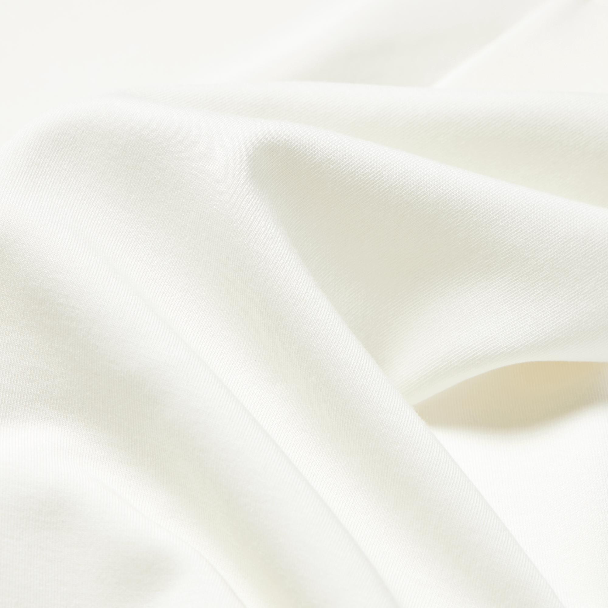 Keeps its shape well even after repeated washing.
