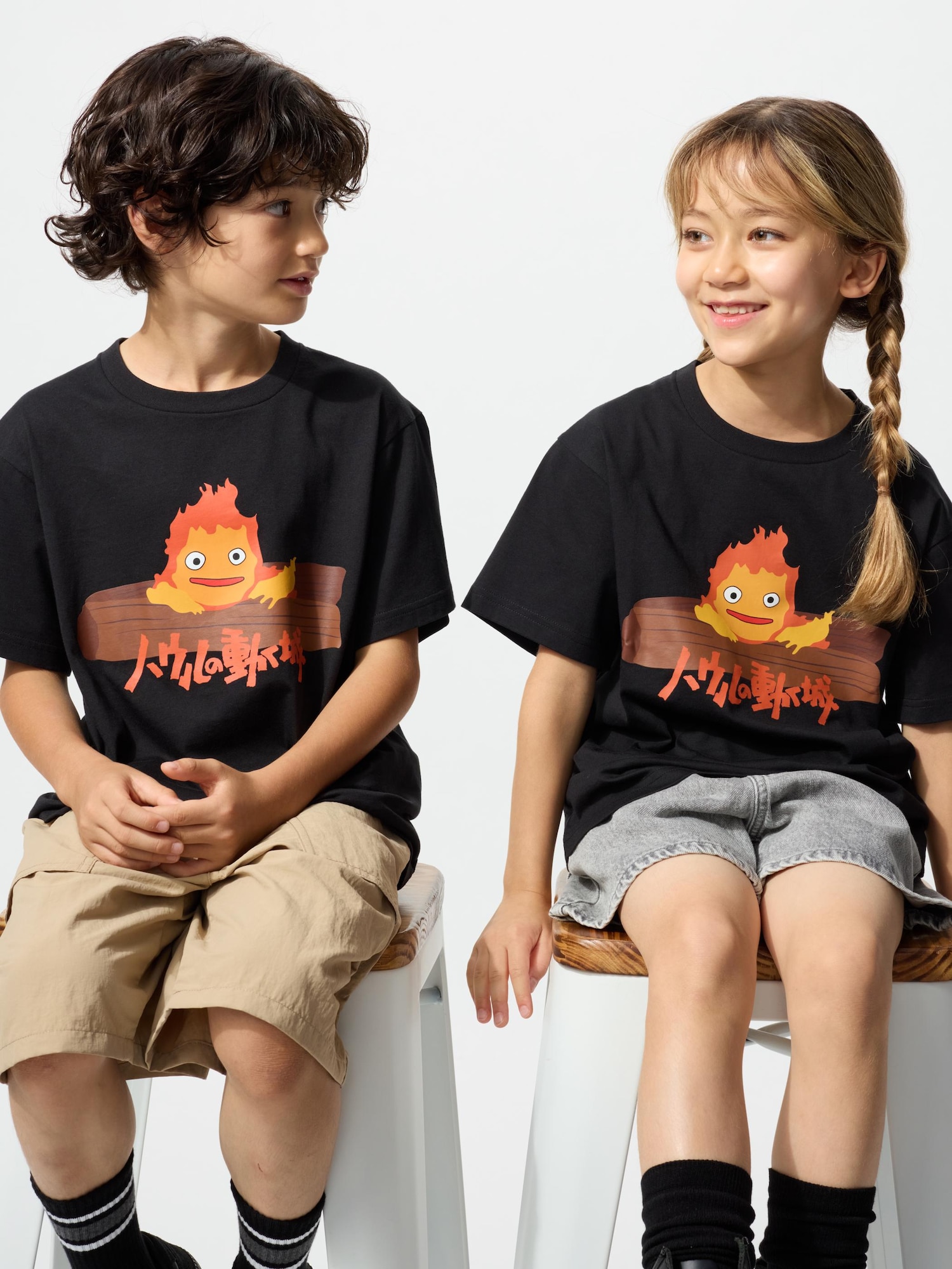 STUDIO GHIBLI UT Graphic T-Shirt | Howl's Moving Castle