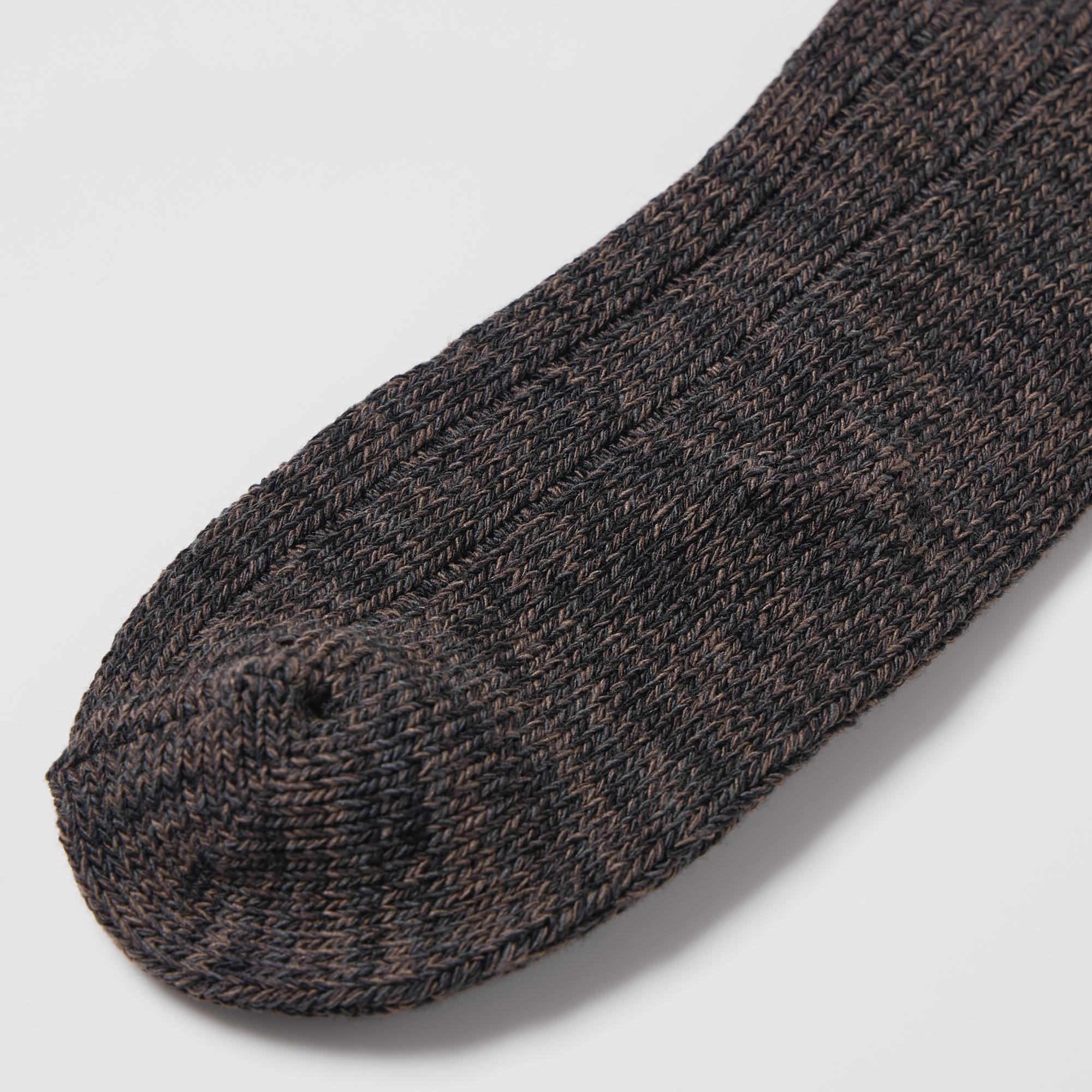 Special yarn neutralizes and deodorizes odors. The yarn retains its deodorizing properties even after washing. *Not permanent. With odor control features.