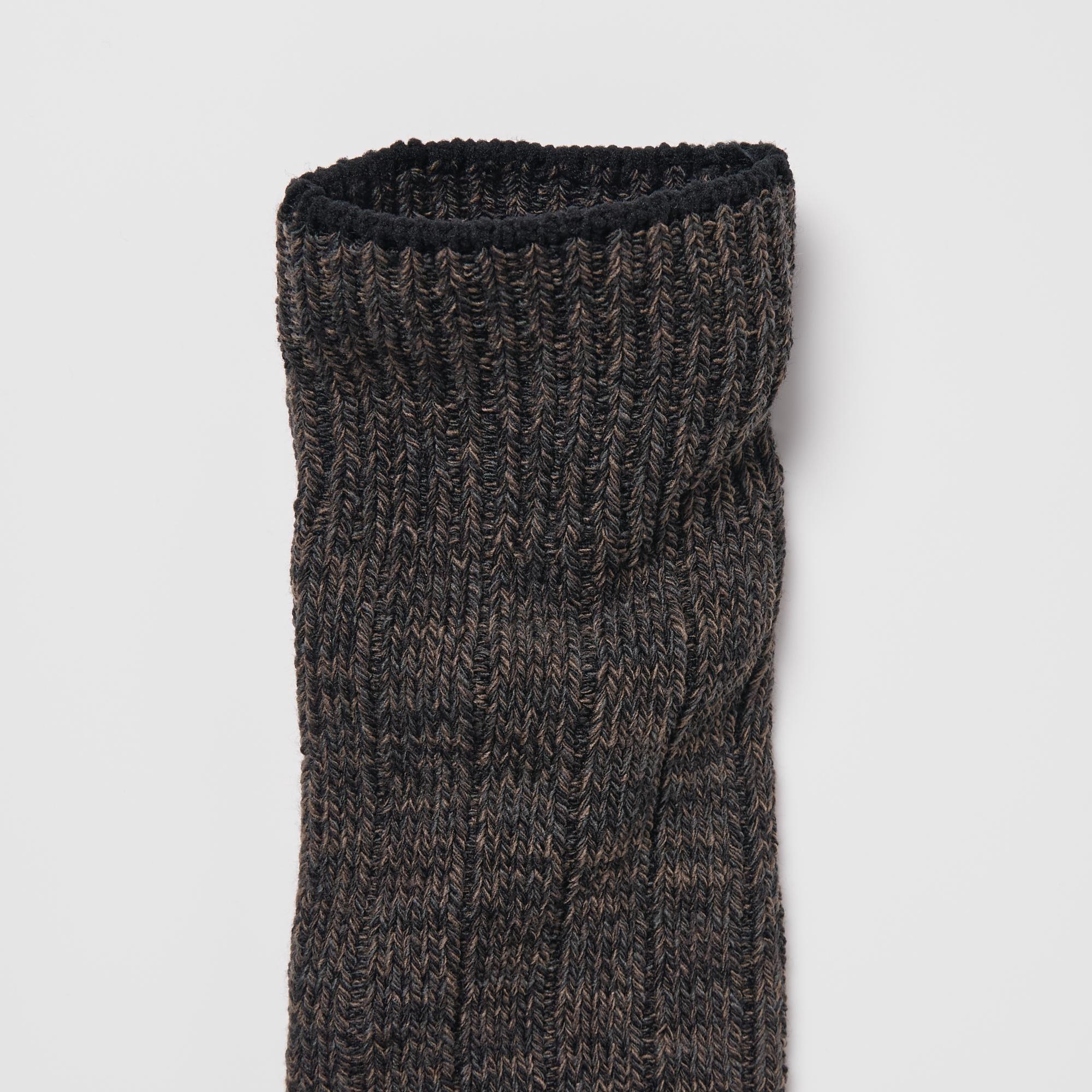 Gentle elastic at the ankle for a comfortable, non-constrictive fit.
