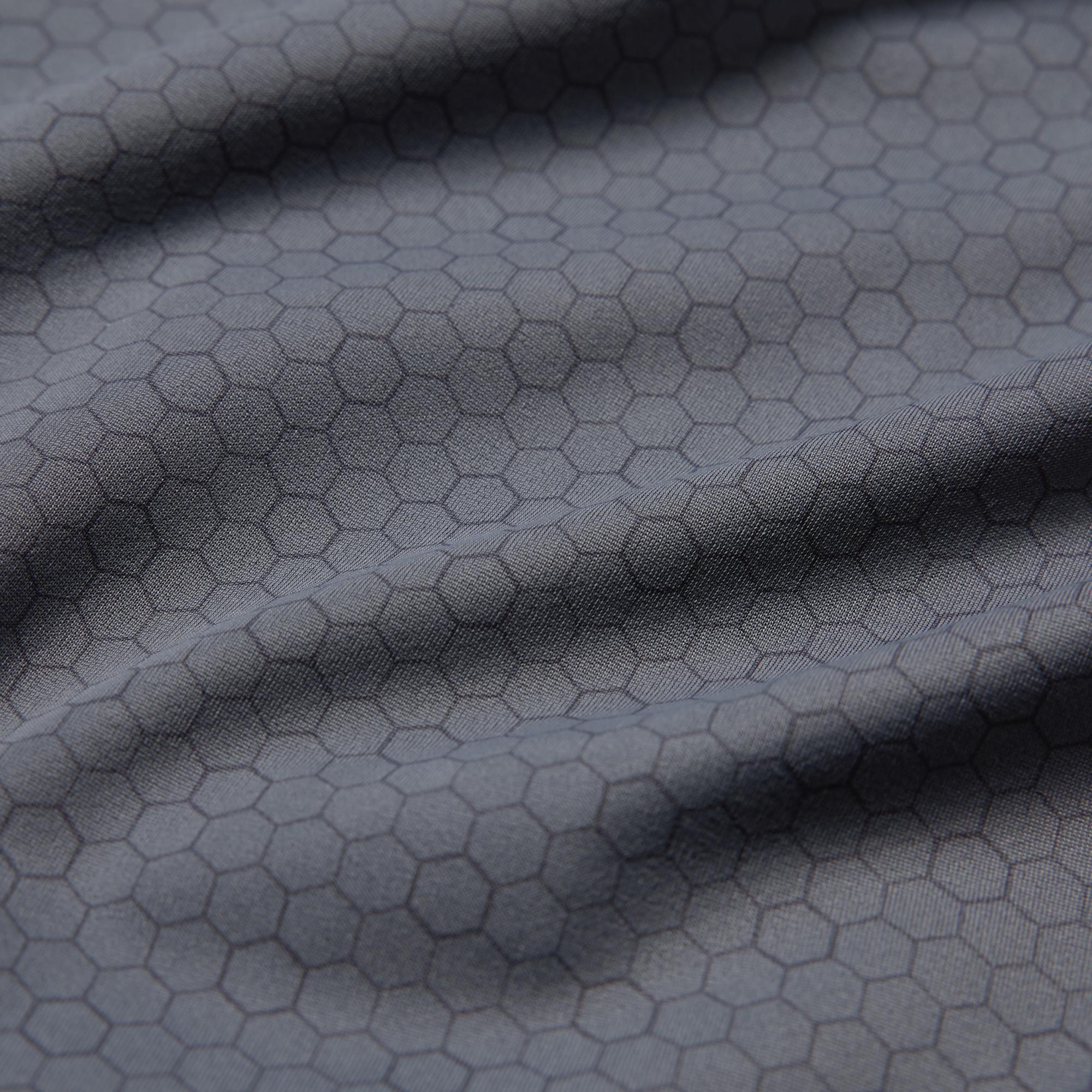 AIRism' innerwear with DRY technology for a stay-fresh feel.