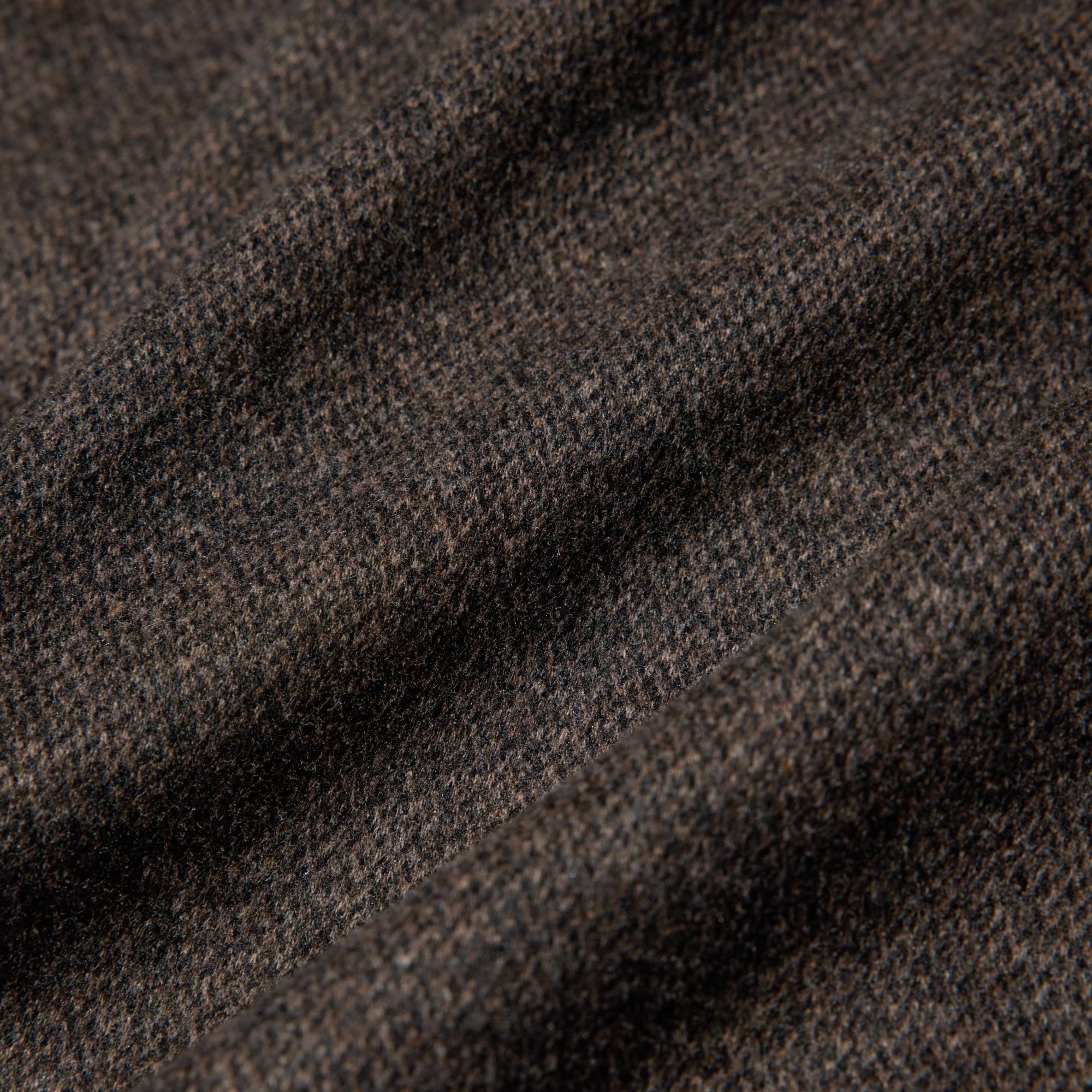 Jersey fabric with a comfortable, brushed feel. Showcases the fabric for a sophisticated, tailored look.