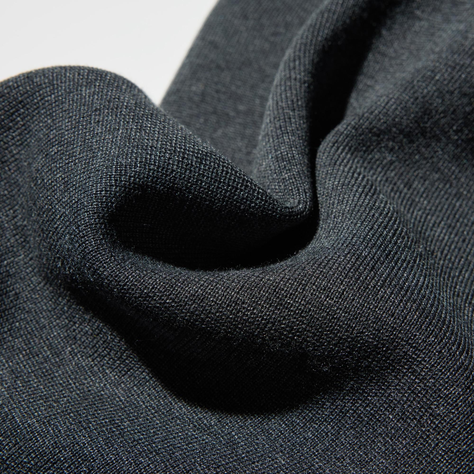 Nicely crisp, contouring knitted fabric.