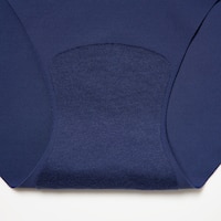 https://image.uniqlo.com/UQ/ST3/us/imagesgoods/481133/feature/usgoods_481133_feature2.jpg