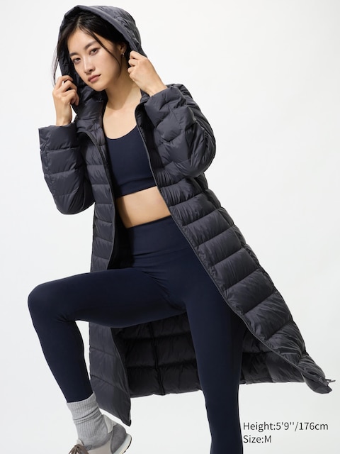 Длинное ультралегкое пуховое пальто Uniqlo темно-серого цвета