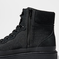 https://image.uniqlo.com/UQ/ST3/us/imagesgoods/481464/feature/usgoods_481464_feature2.jpg