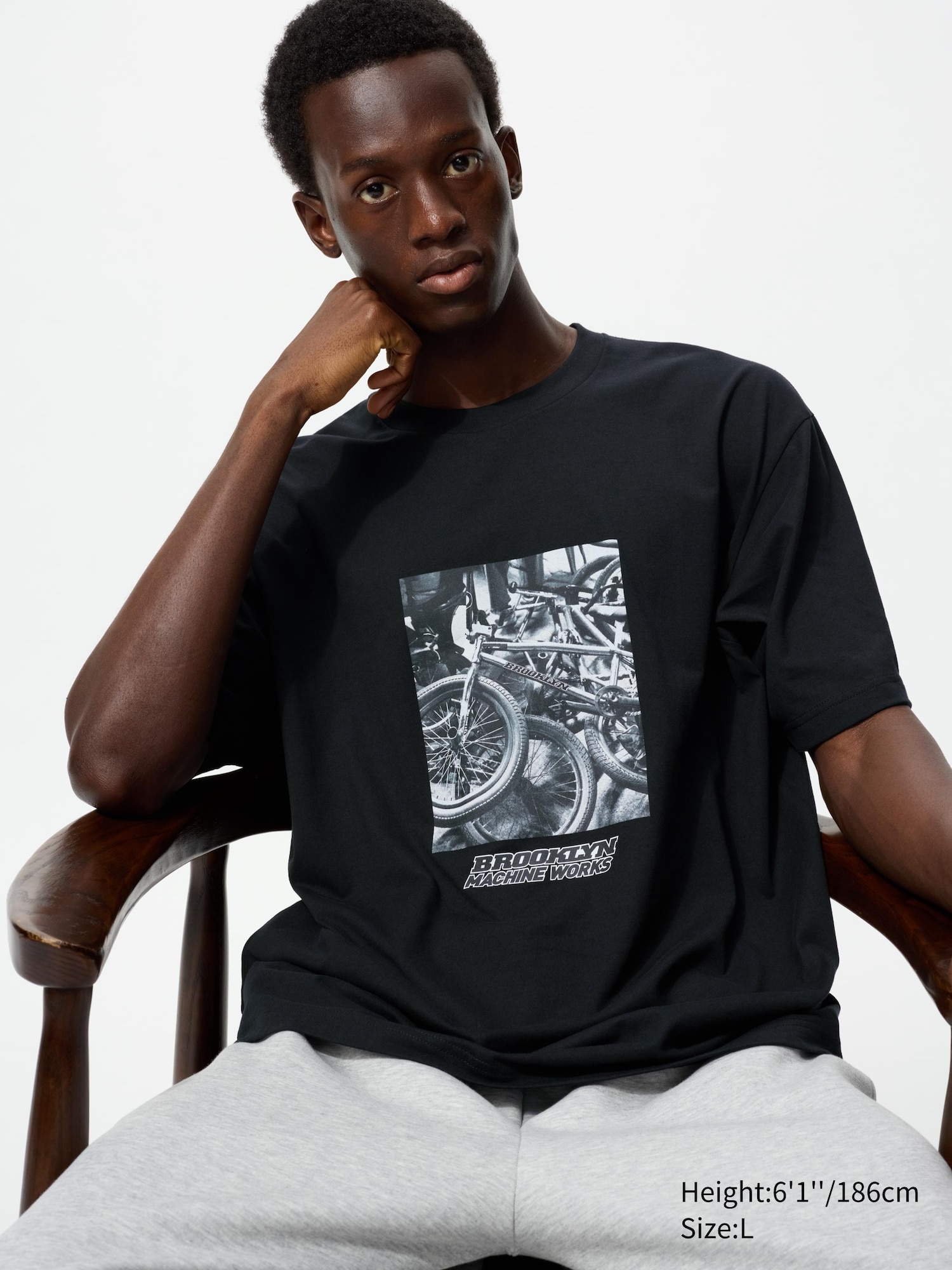 Футболка с графическим принтом Uniqlo The Brands Nostalgia, Modern Twist | Brooklyn Machine Works