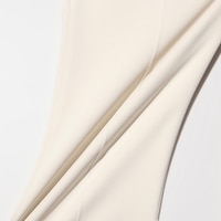 https://image.uniqlo.com/UQ/ST3/us/imagesgoods/482166/feature/usgoods_482166_feature1.jpg