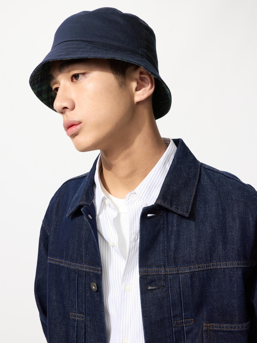 Uniqlo UV Protection Reversible Bucket Hat — фото 3