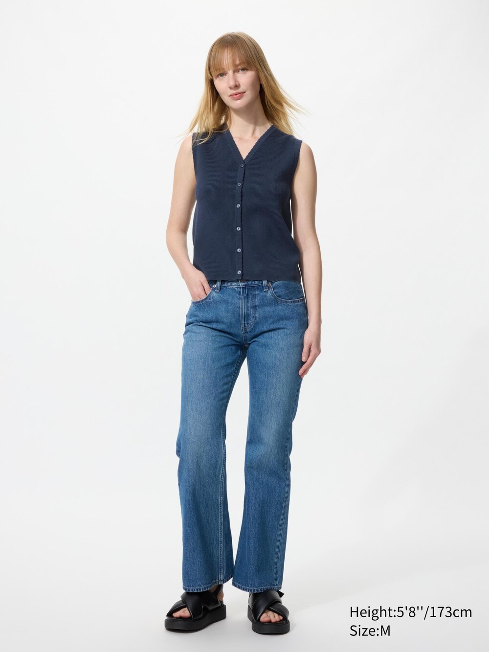 Uniqlo Scalloped V-Neck Sweater | Sleeveless — фото 2