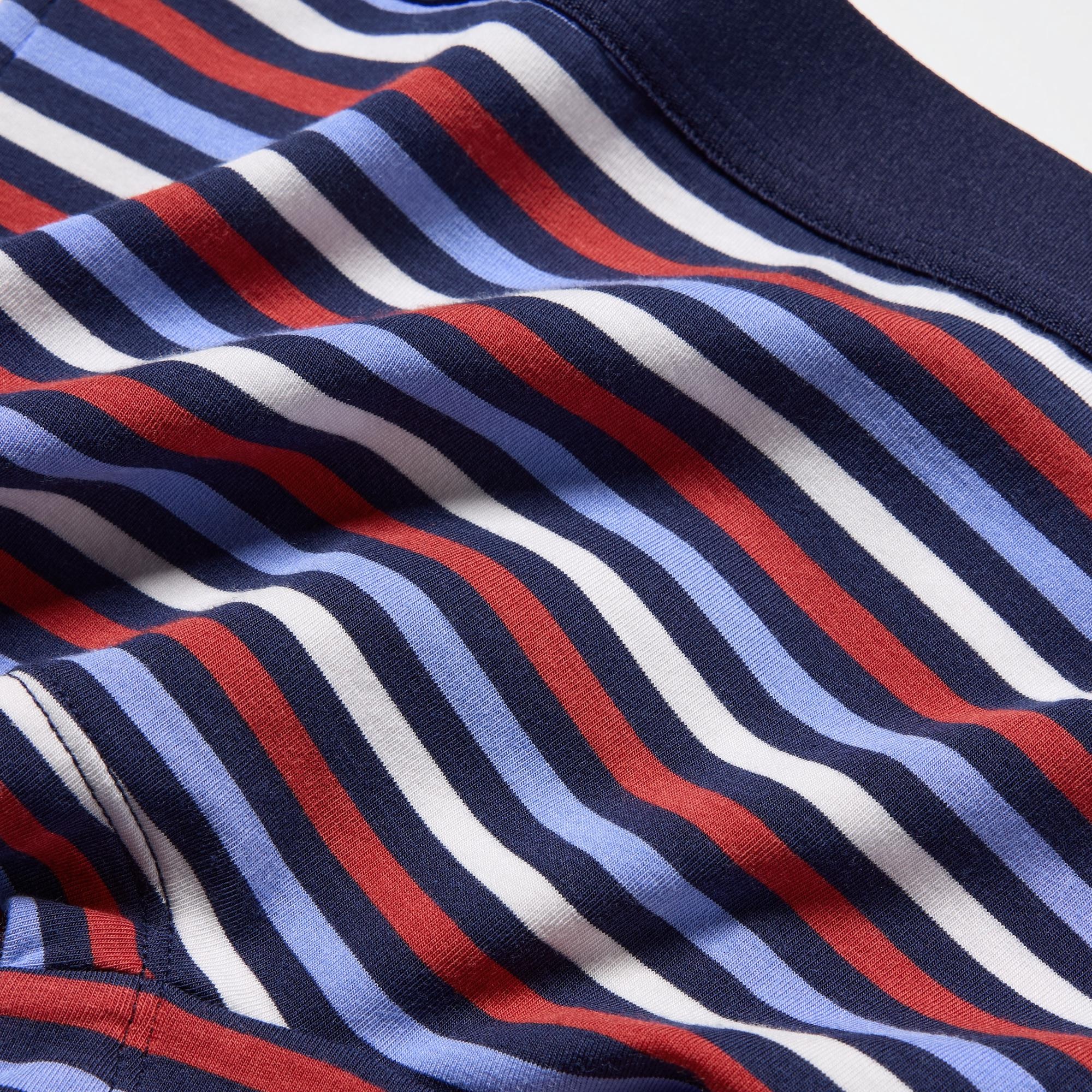 A blend of naturally derived ultra-fine modal and cotton for a smooth, delicate feel.