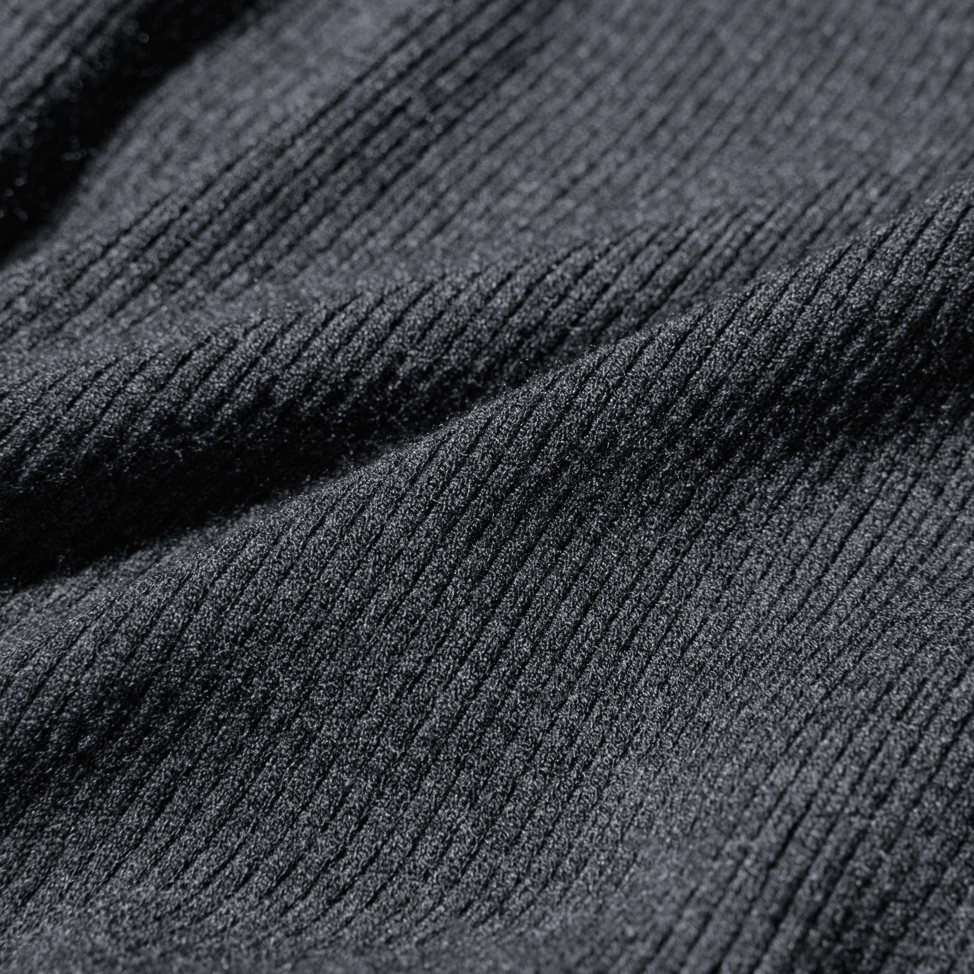 Жұмсақ және қышымайды.