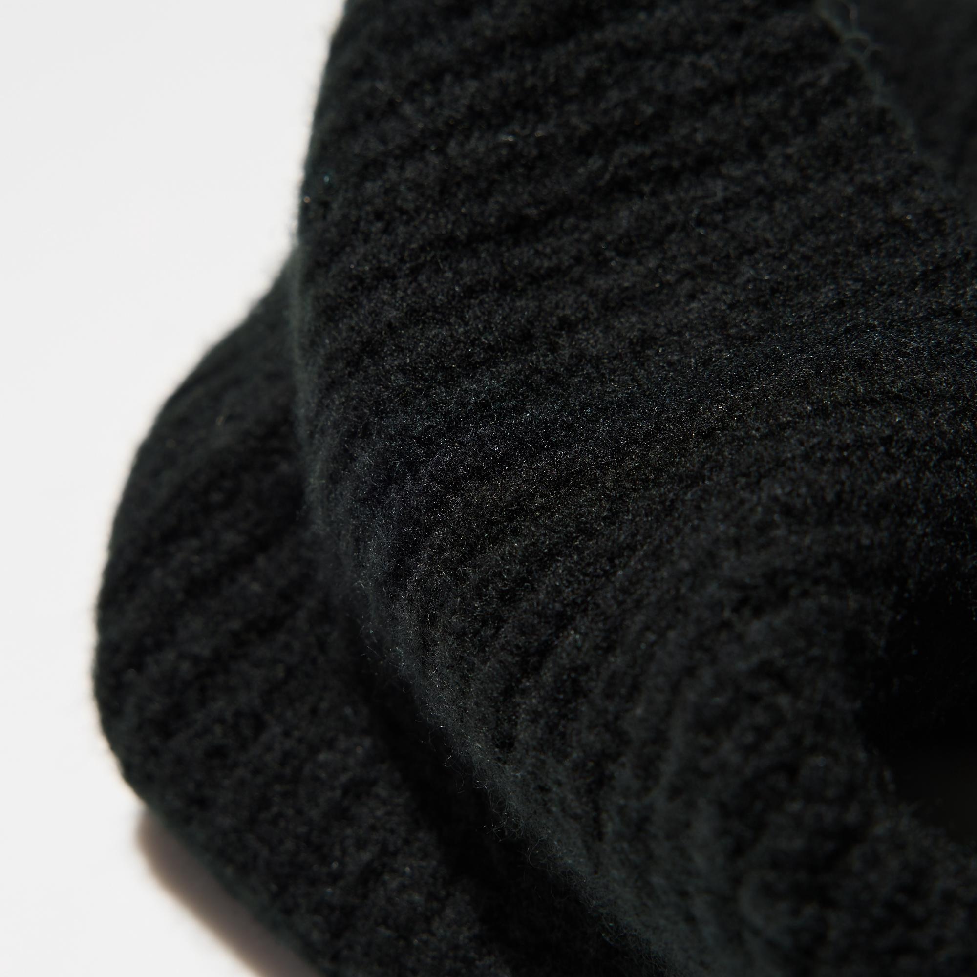 Бетінде және жиектерінде қышуды азайтатын «Суфле жіпі» мата қолданылады.