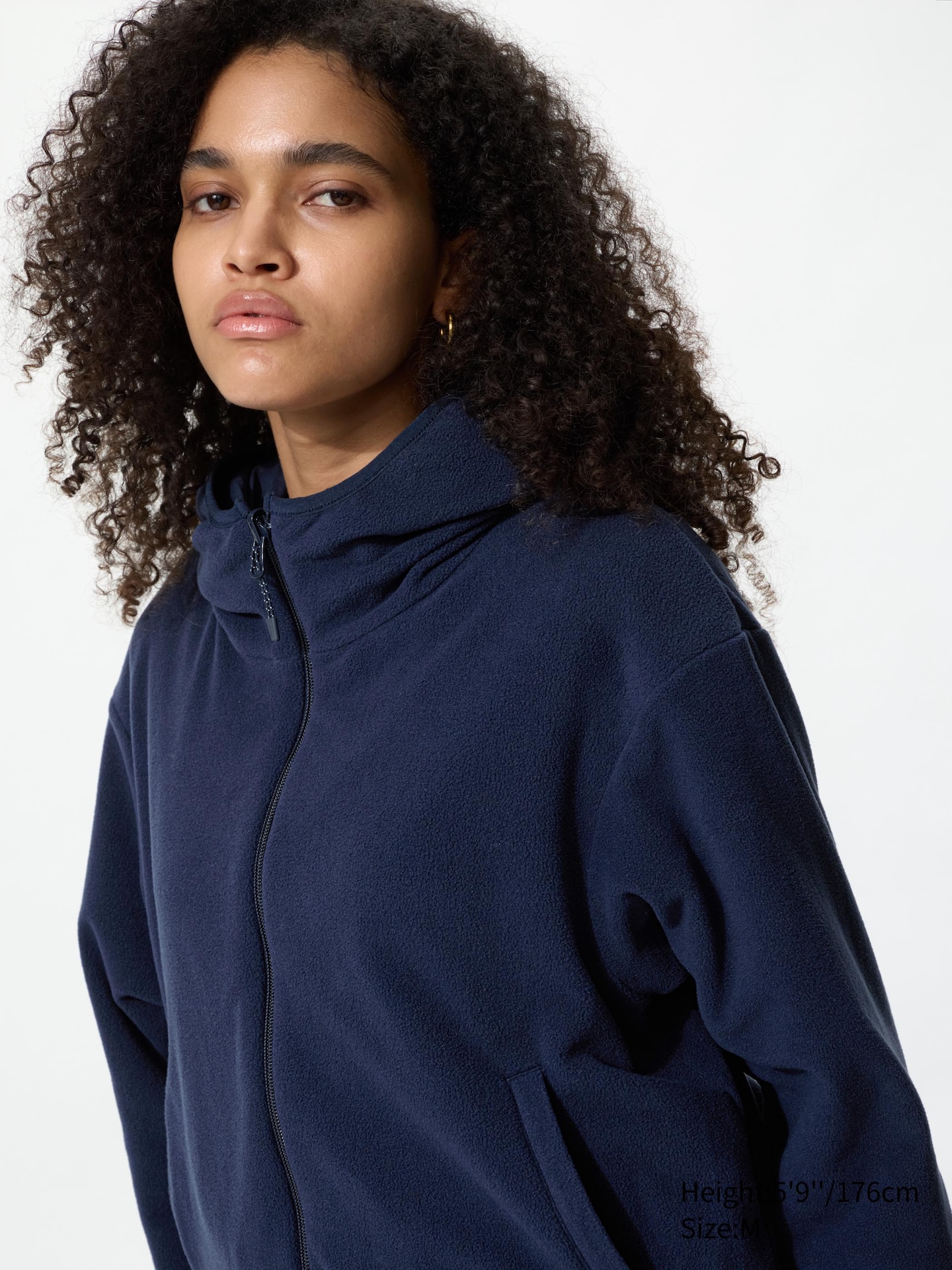 Женское худи Uniqlo Windproof Fleece Reversible Full-Zip, цвет: Чёрный — фото 5