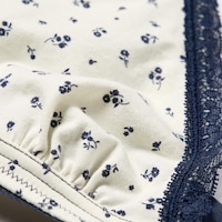 https://image.uniqlo.com/UQ/ST3/us/imagesgoods/488147/feature/usgoods_488147_feature1.jpg