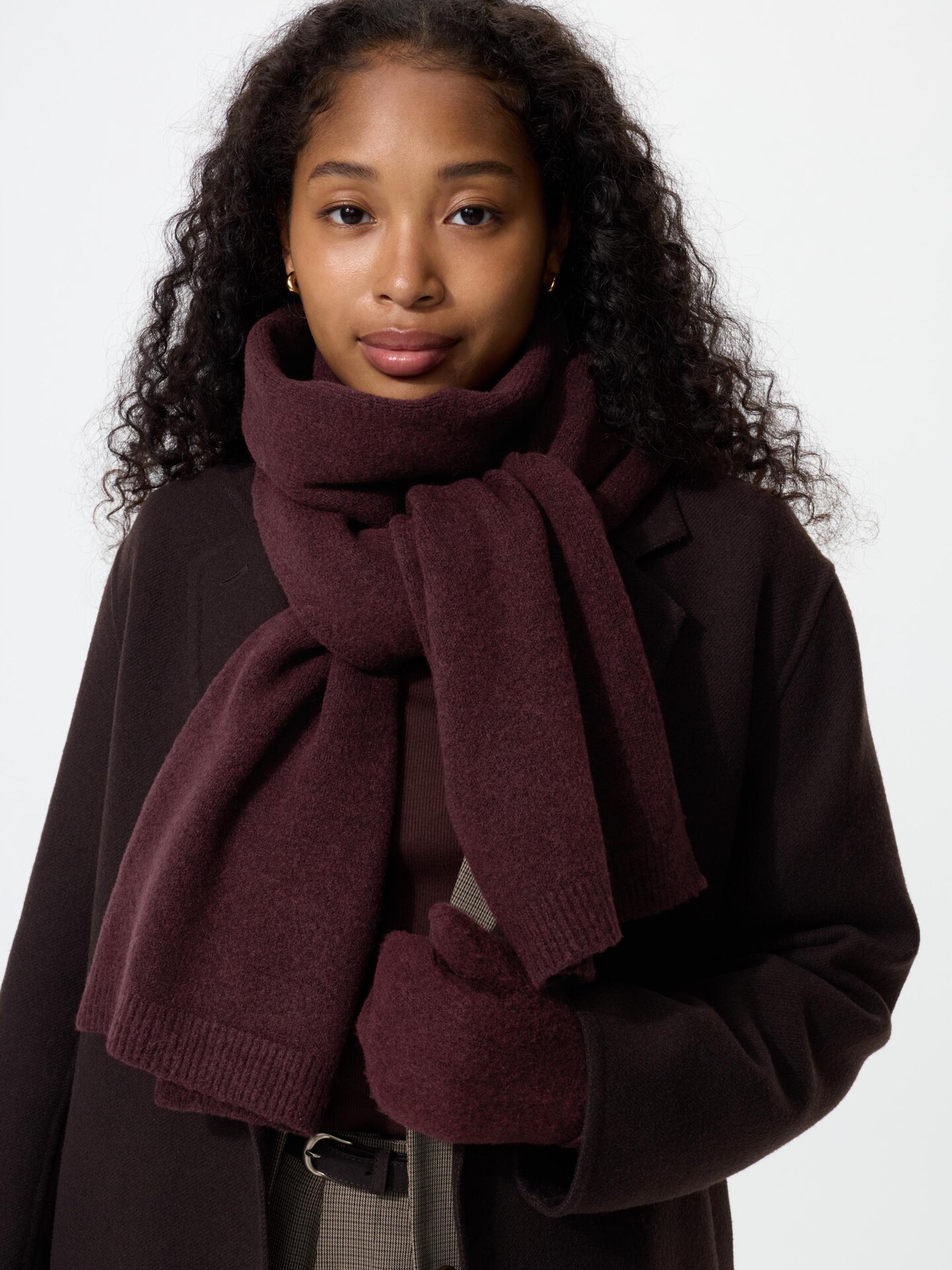 Женские аксессуары Uniqlo Souffle Yarn Knitted Stole, цвет: Бежевый — фото 2
