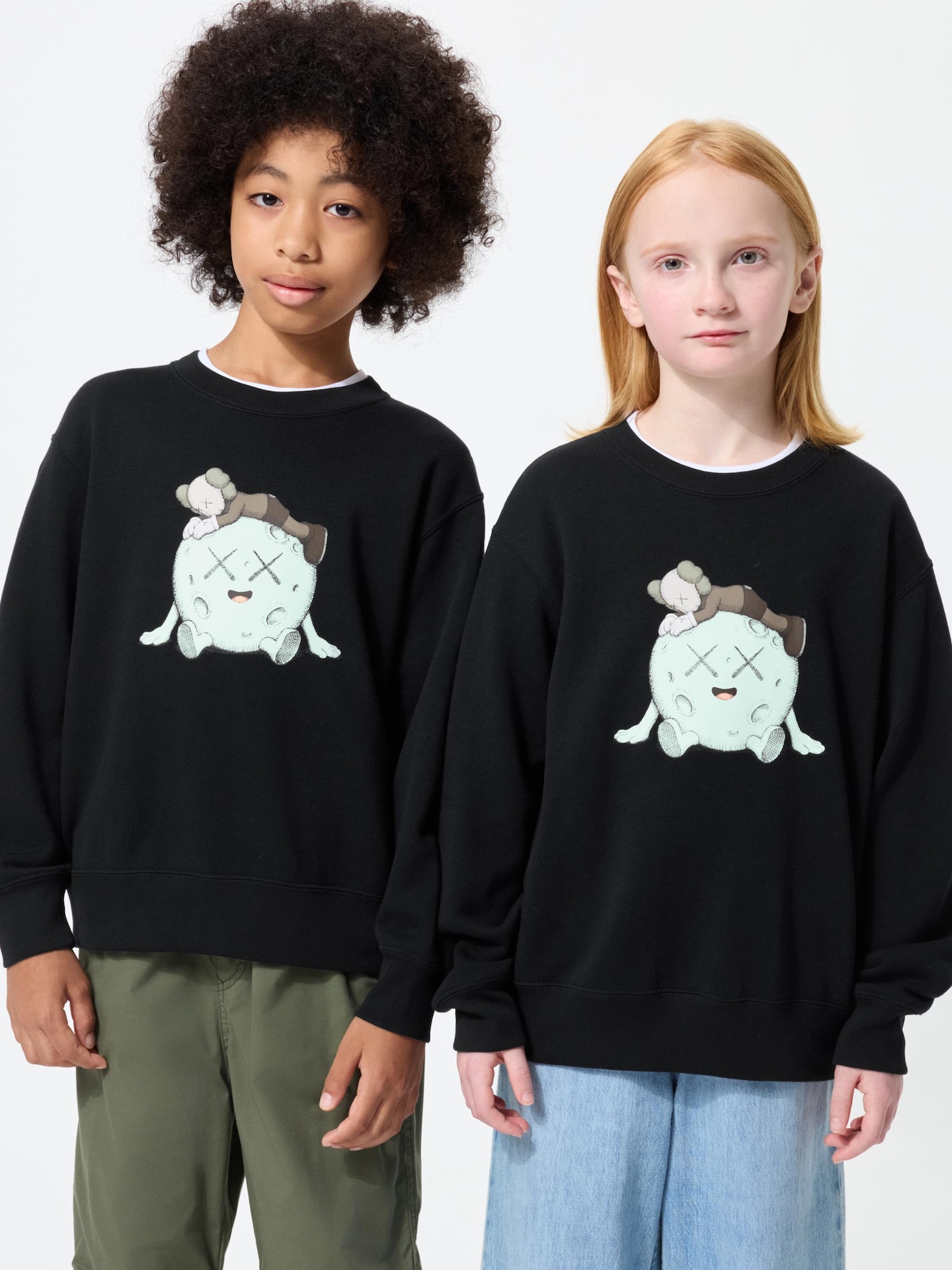 Детская толстовка Uniqlo KAWS Universe, цвет: Чёрный