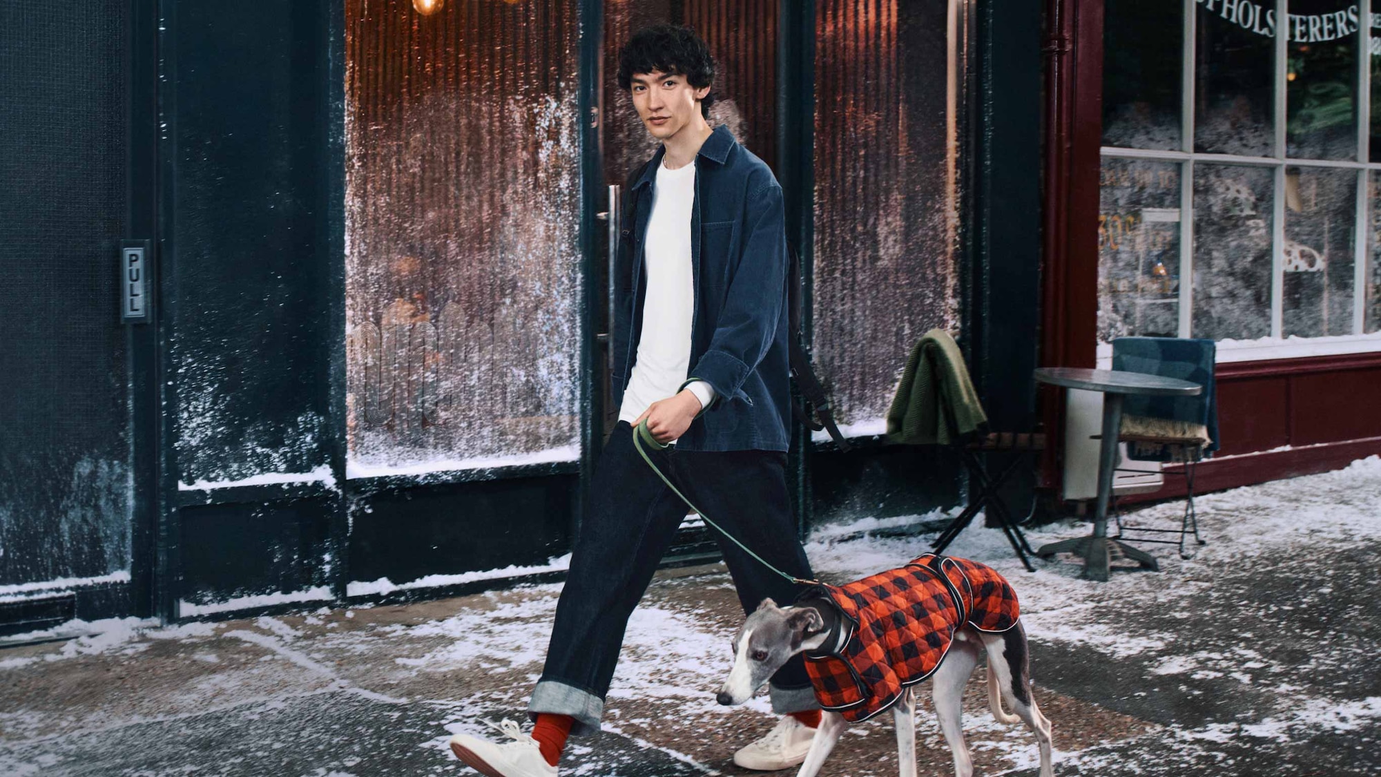 HEATTECH thin yet warm thermal clothing technology.