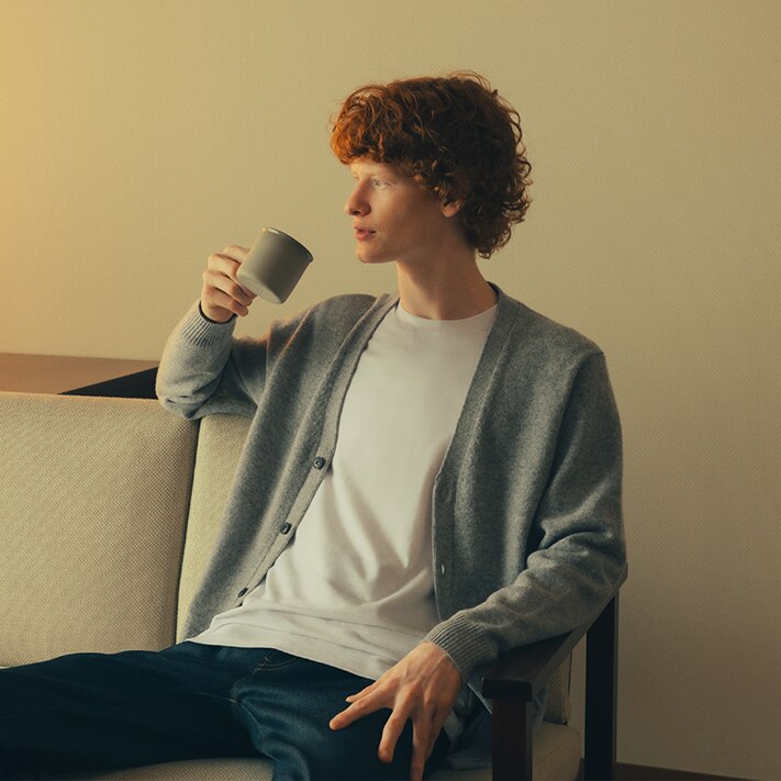 Combining the softness of cotton with the warming power of HEATTECH.